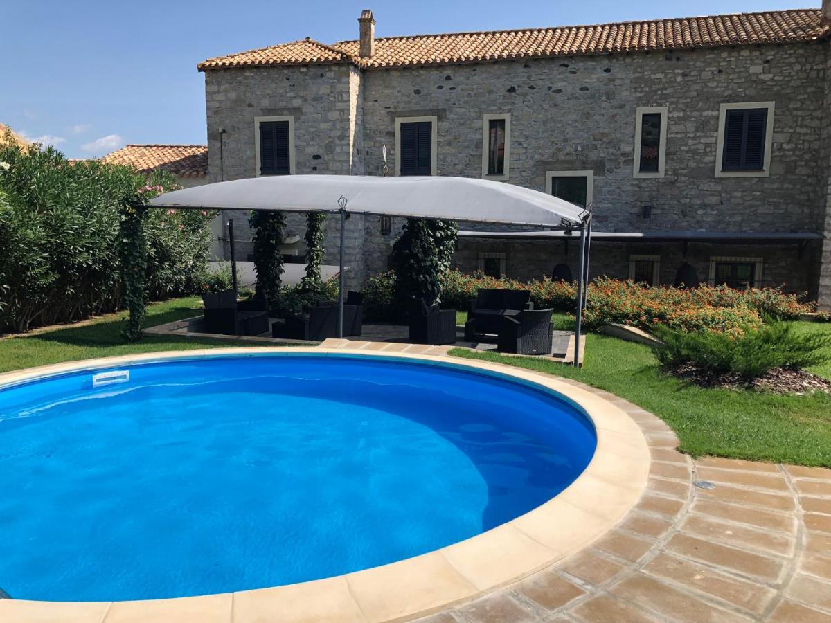 5 bedrooms mansion with private pool enclosed garden and wifi at Gesturi