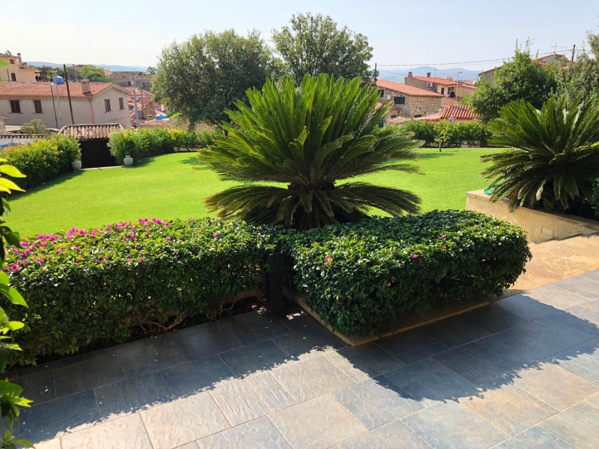 5 bedrooms mansion with private pool enclosed garden and wifi at Gesturi