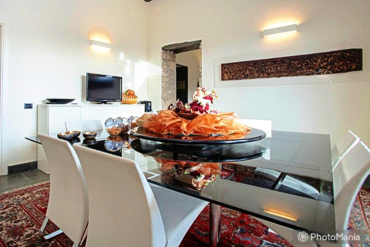 5 bedrooms mansion with private pool enclosed garden and wifi at Gesturi