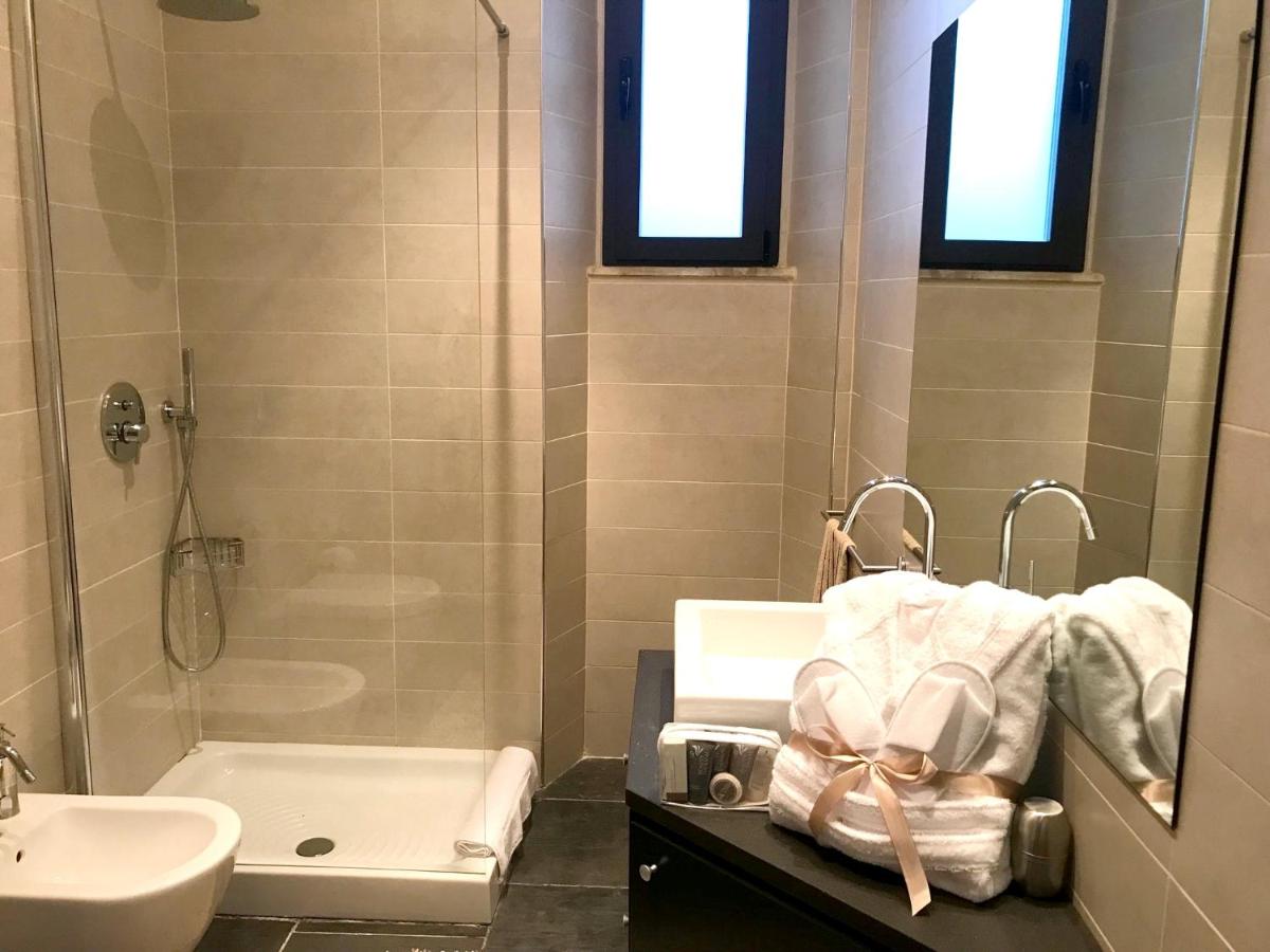 5 bedrooms mansion with private pool enclosed garden and wifi at Gesturi
