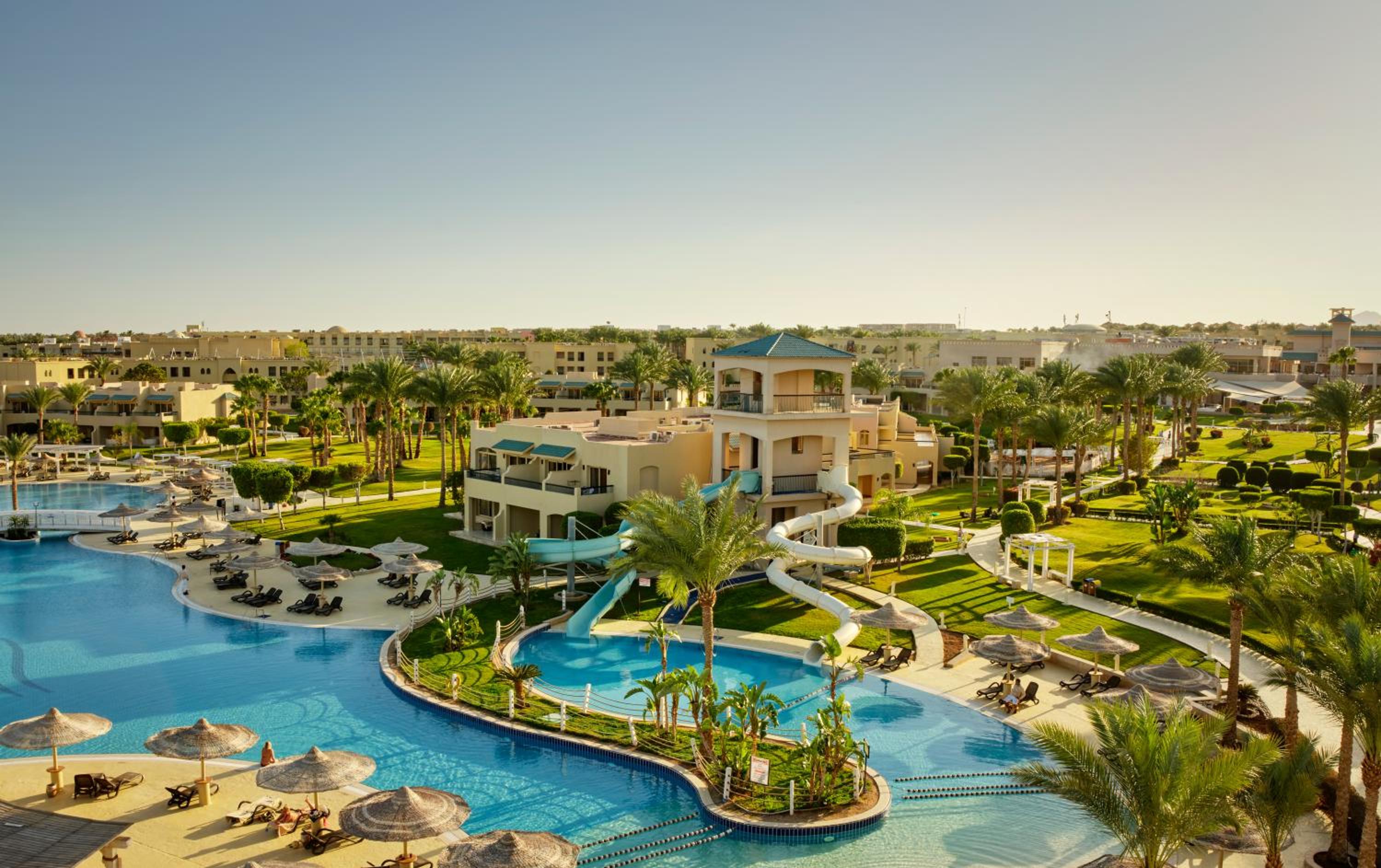 Coral Sea Holiday Resort & Aqua Park