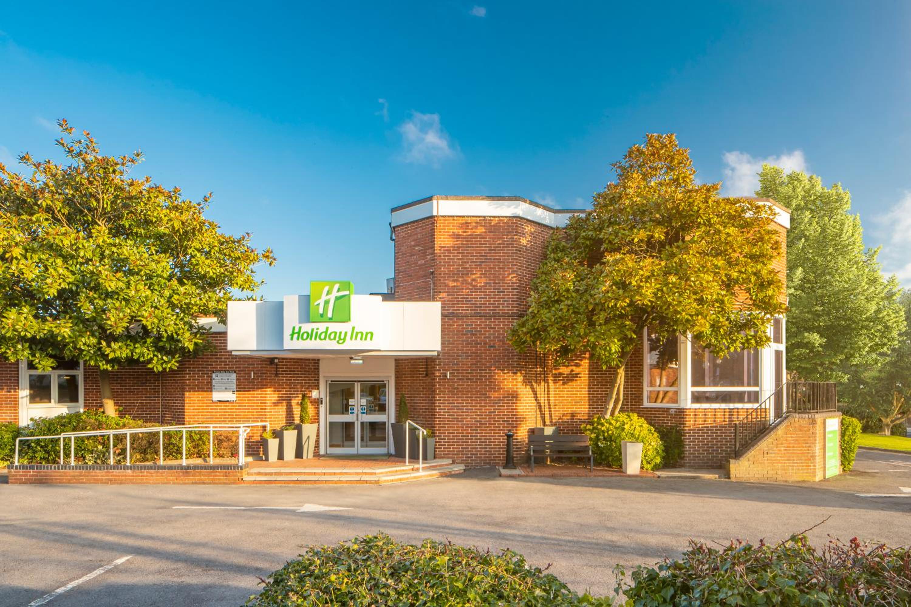 Basingstoke Vacations - Holiday Inn Basingstoke, an IHG Hotel - Property Image 1