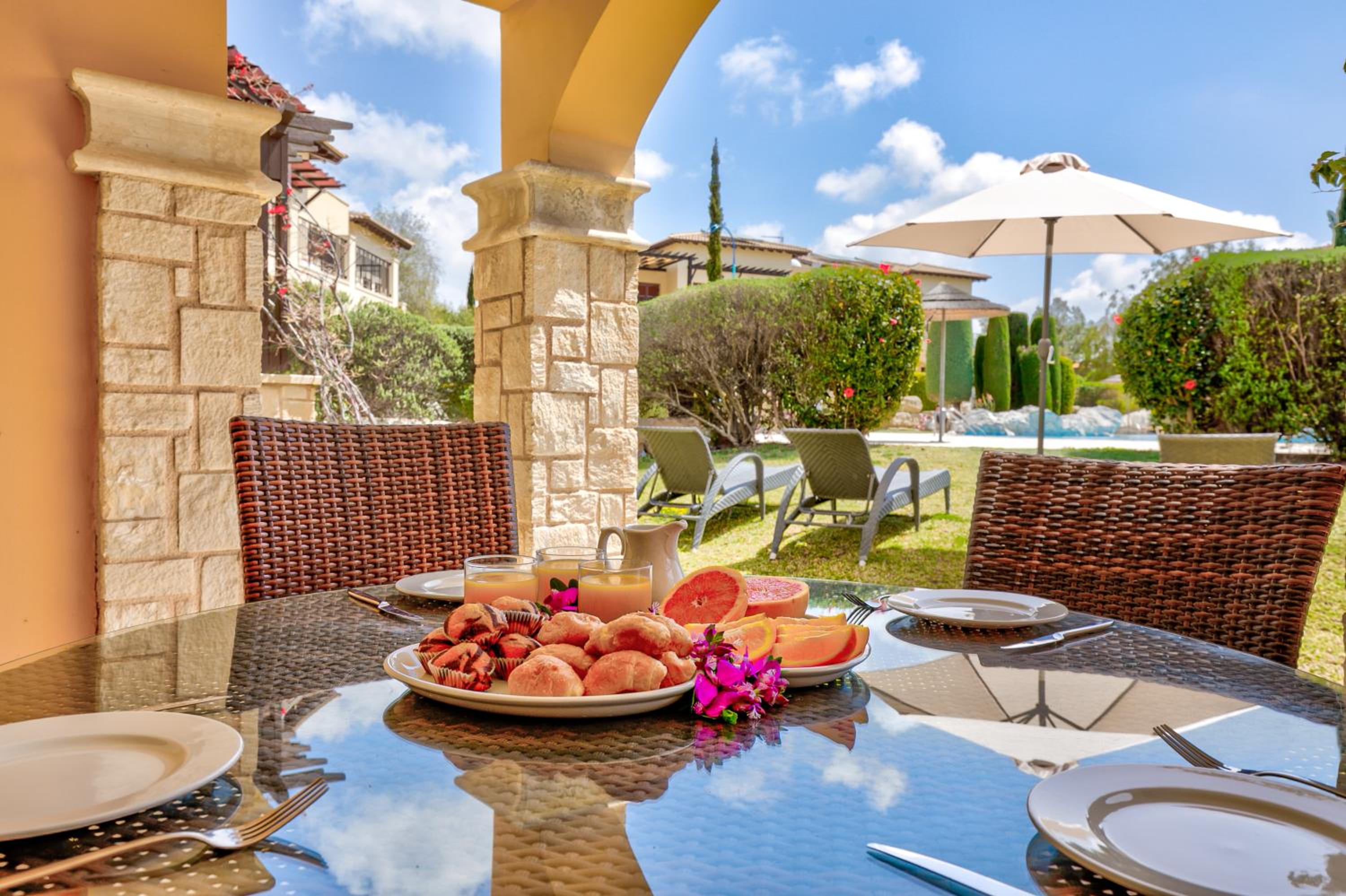 2 bedroom Apartment Asulon with communal pools, Aphrodite Hills Resort