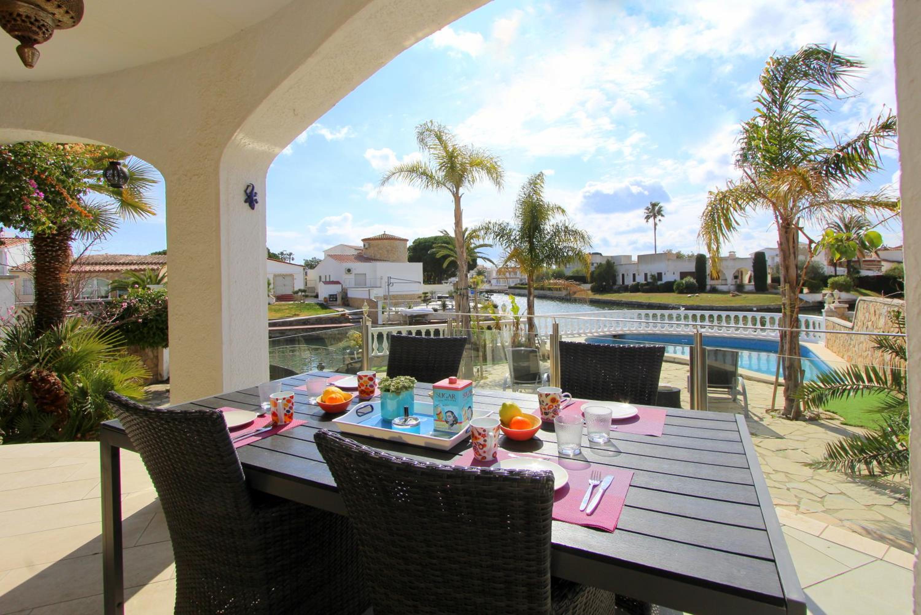 Hotel LEON INMO Villa Flamenco- 10044 - Image 1