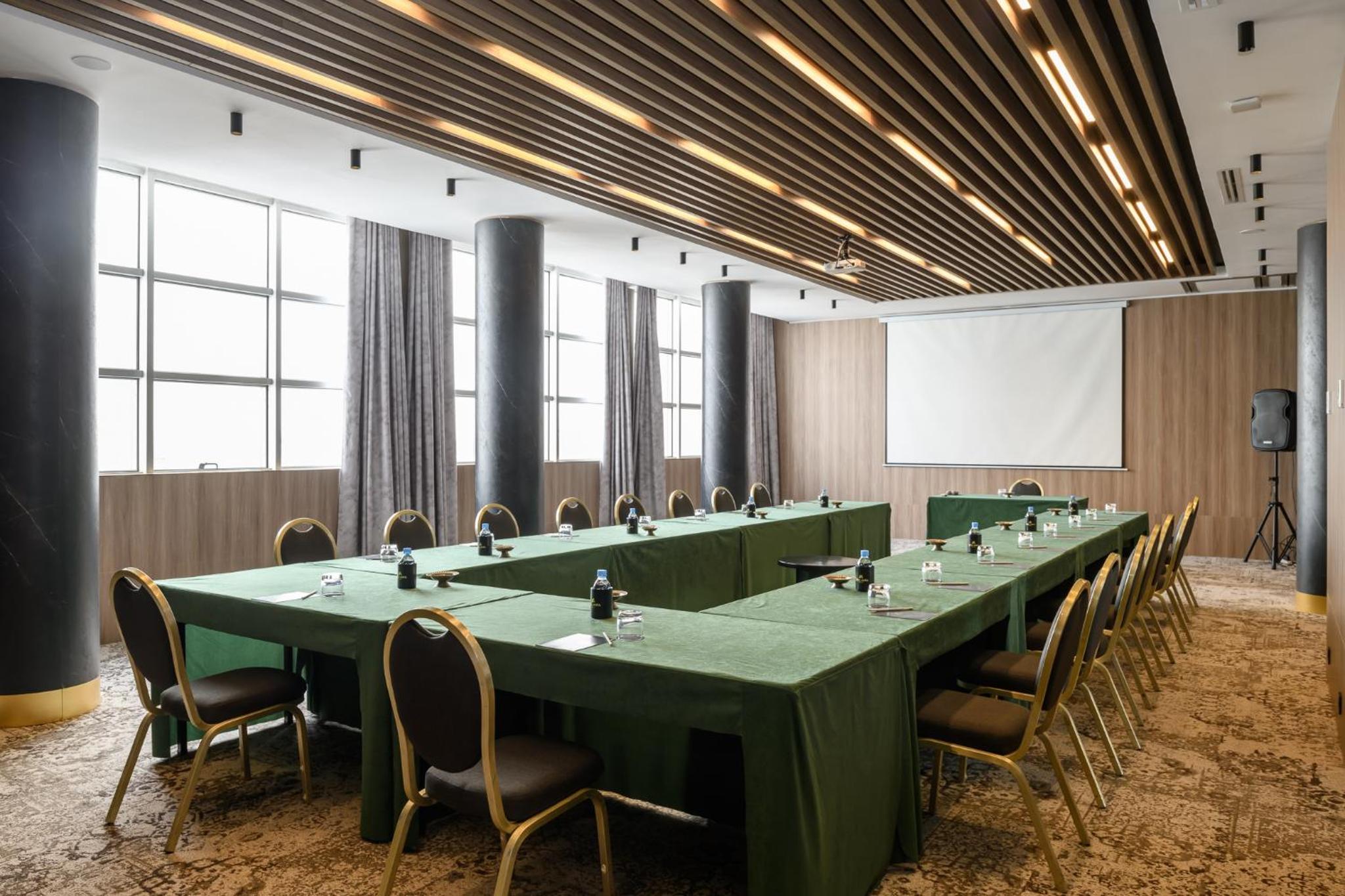 Meeting & Event Spaces