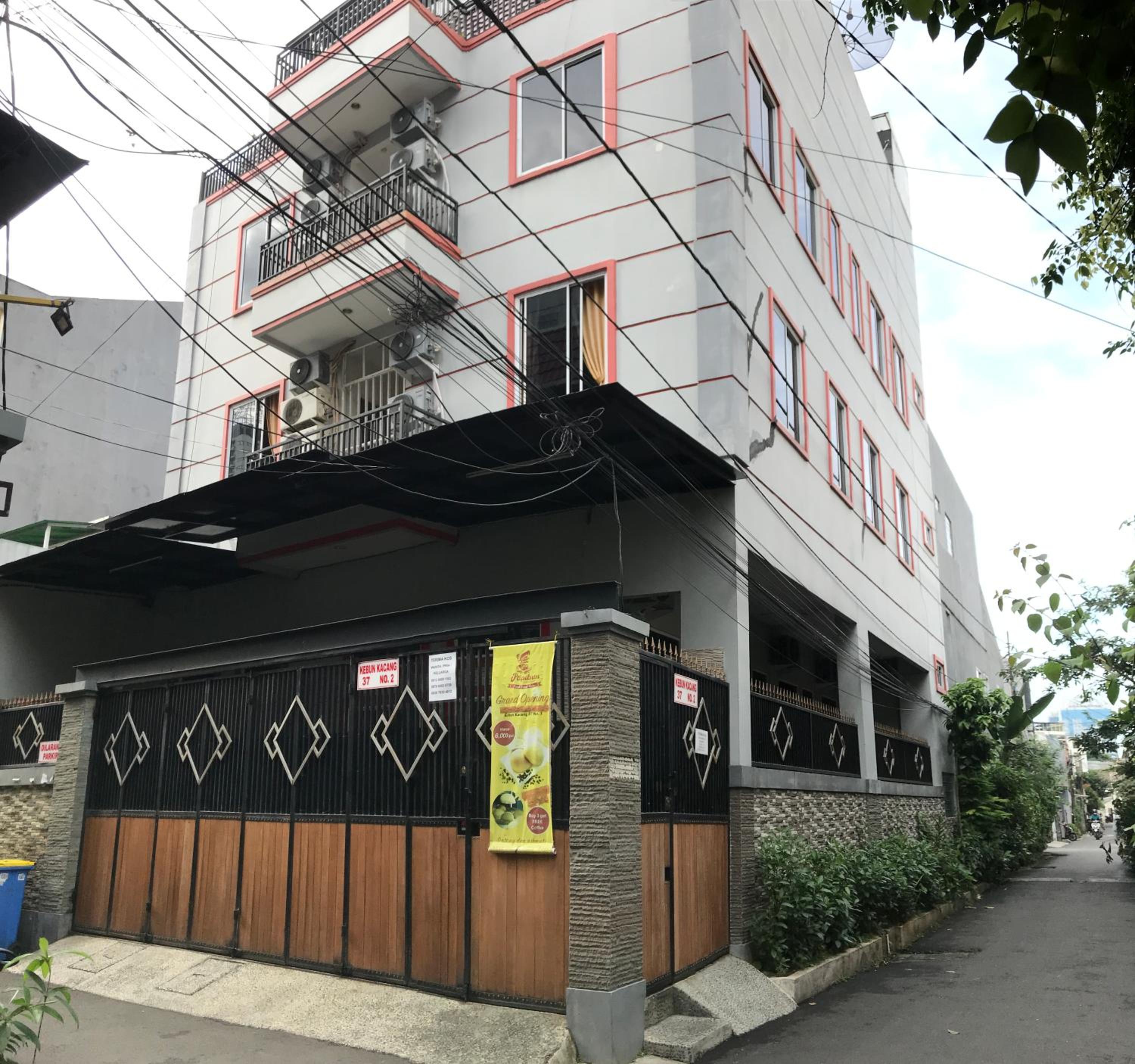 37 Guesthouse view 2