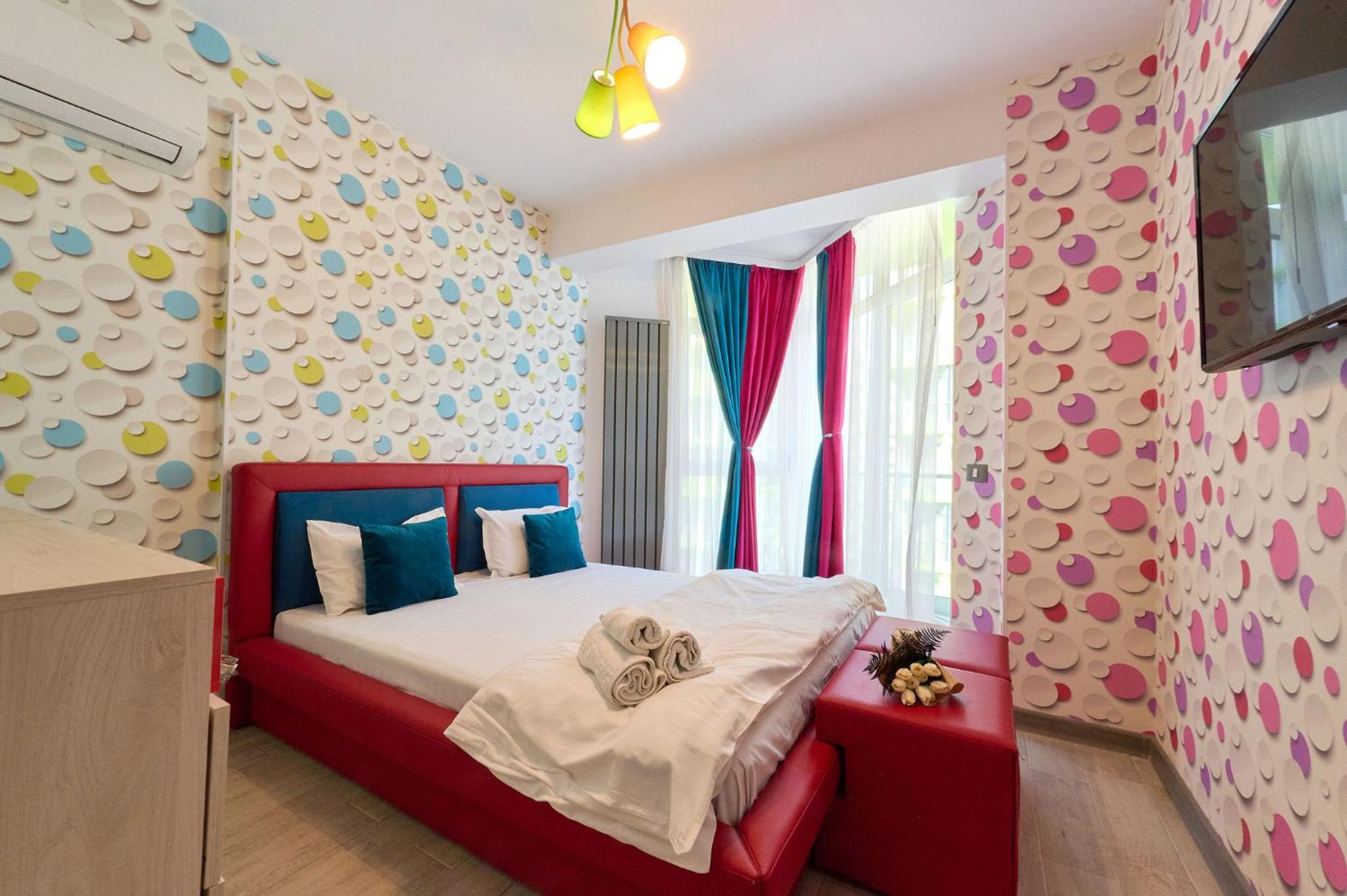Redmarine Apartment- Spa n Pool resort- parking view 4