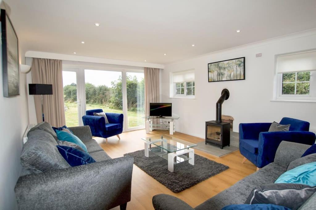 Spacious 5 bed in the countryside, close to Frinton-On-Sea view 4
