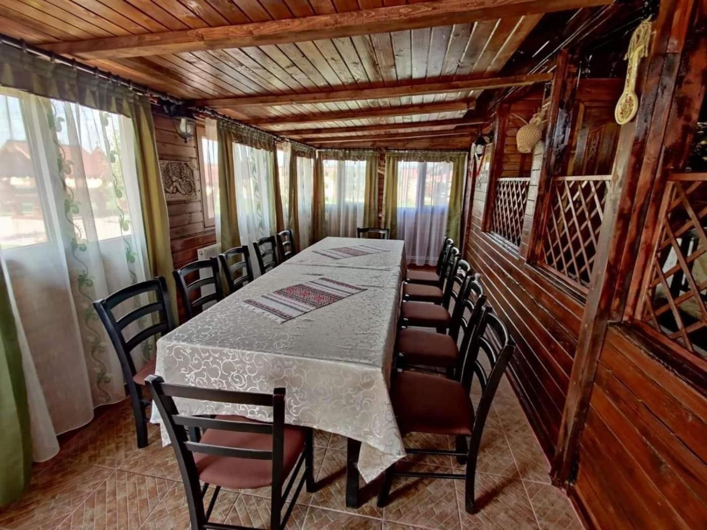 Pensiunea Casa La Cabană Girov
