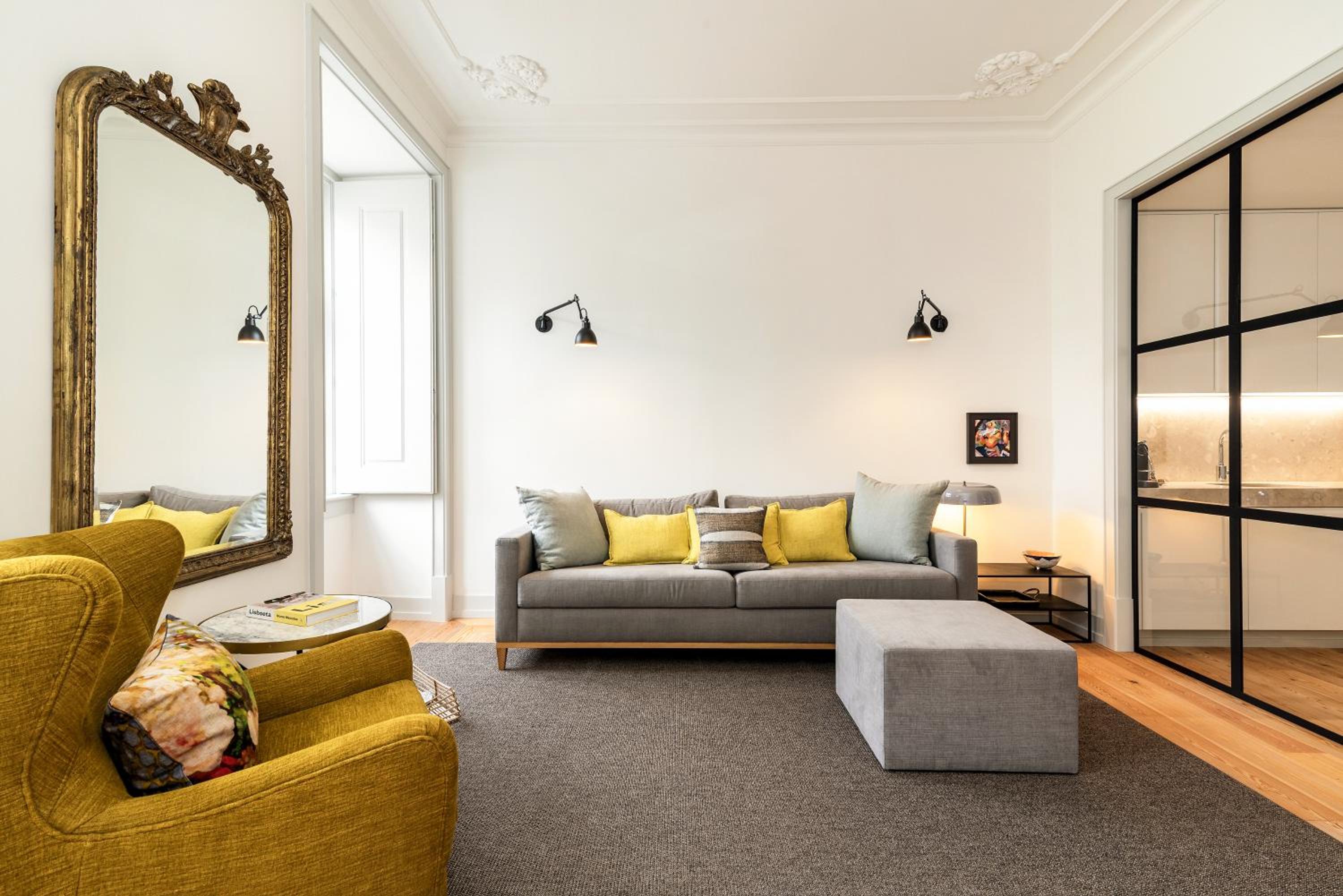 Beautiful Apartment close to Praça do Comércio by LovelyStay view 4