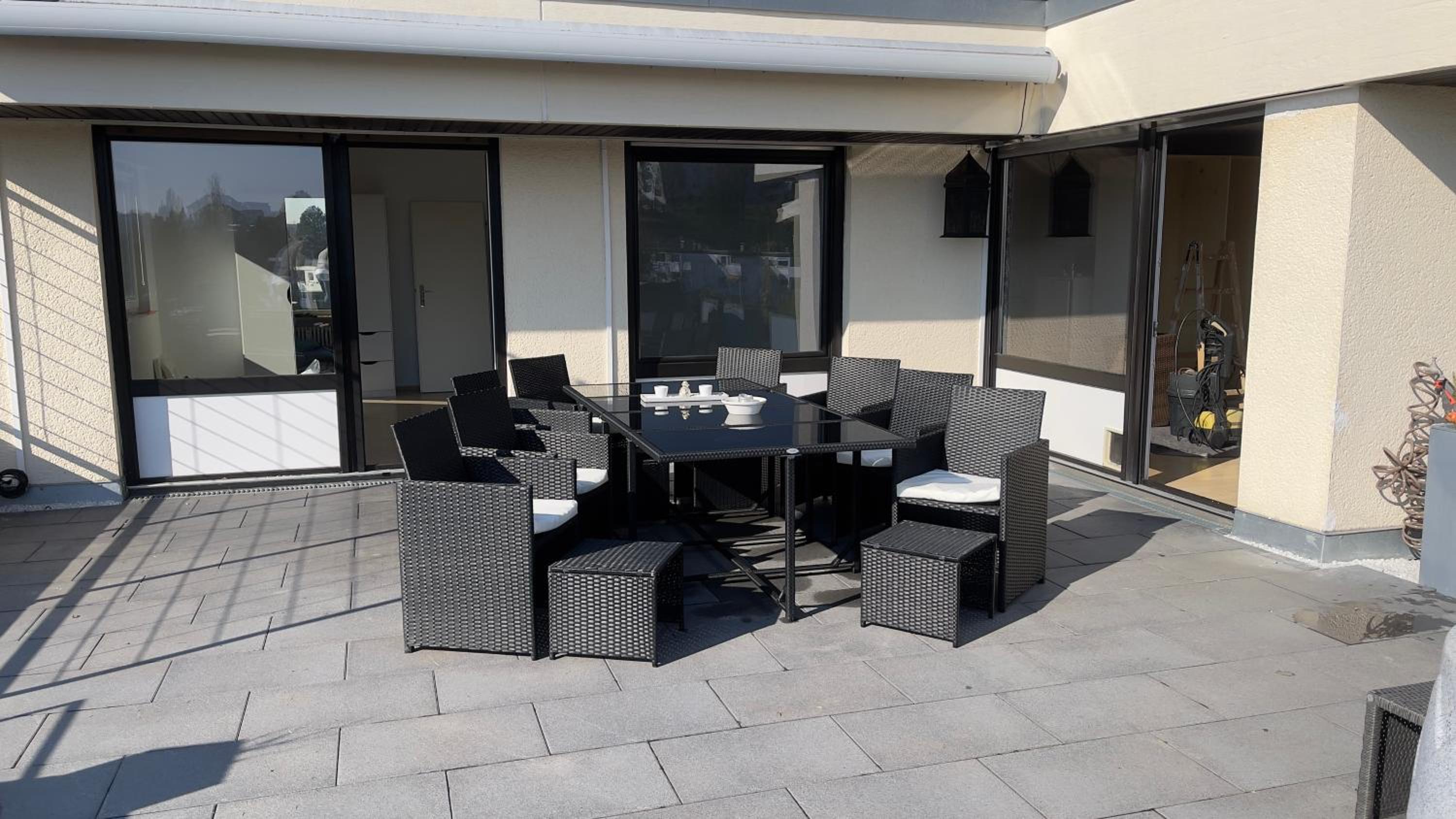 PENTHOUSE - 3 Schlafzimmer- sonnige Dachterrasse -Whirlpool & Alpenblick - Perfekt für Romantik oder Familienurlaub mit Kind, Hund willkommen - by FerienWo