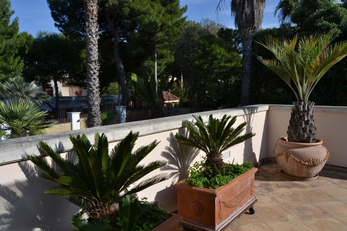outdoor BBQ area