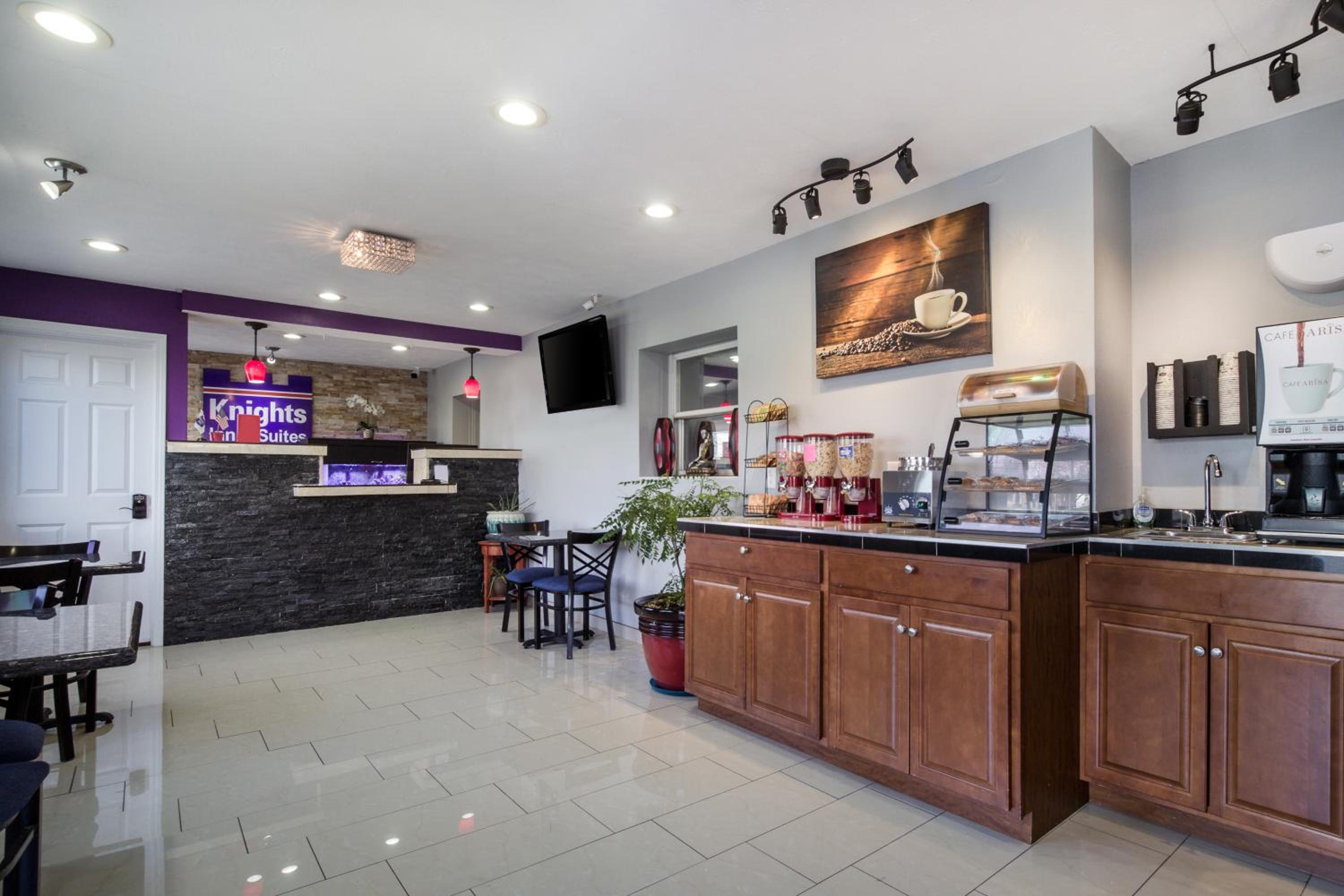 Knights Inn and Suites Salem view 5