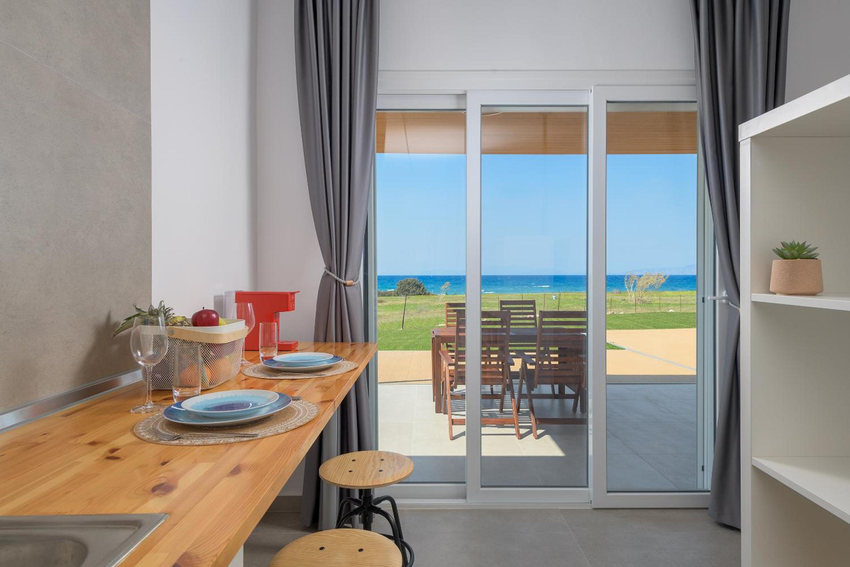 Niva Kamiros Apartments view 3