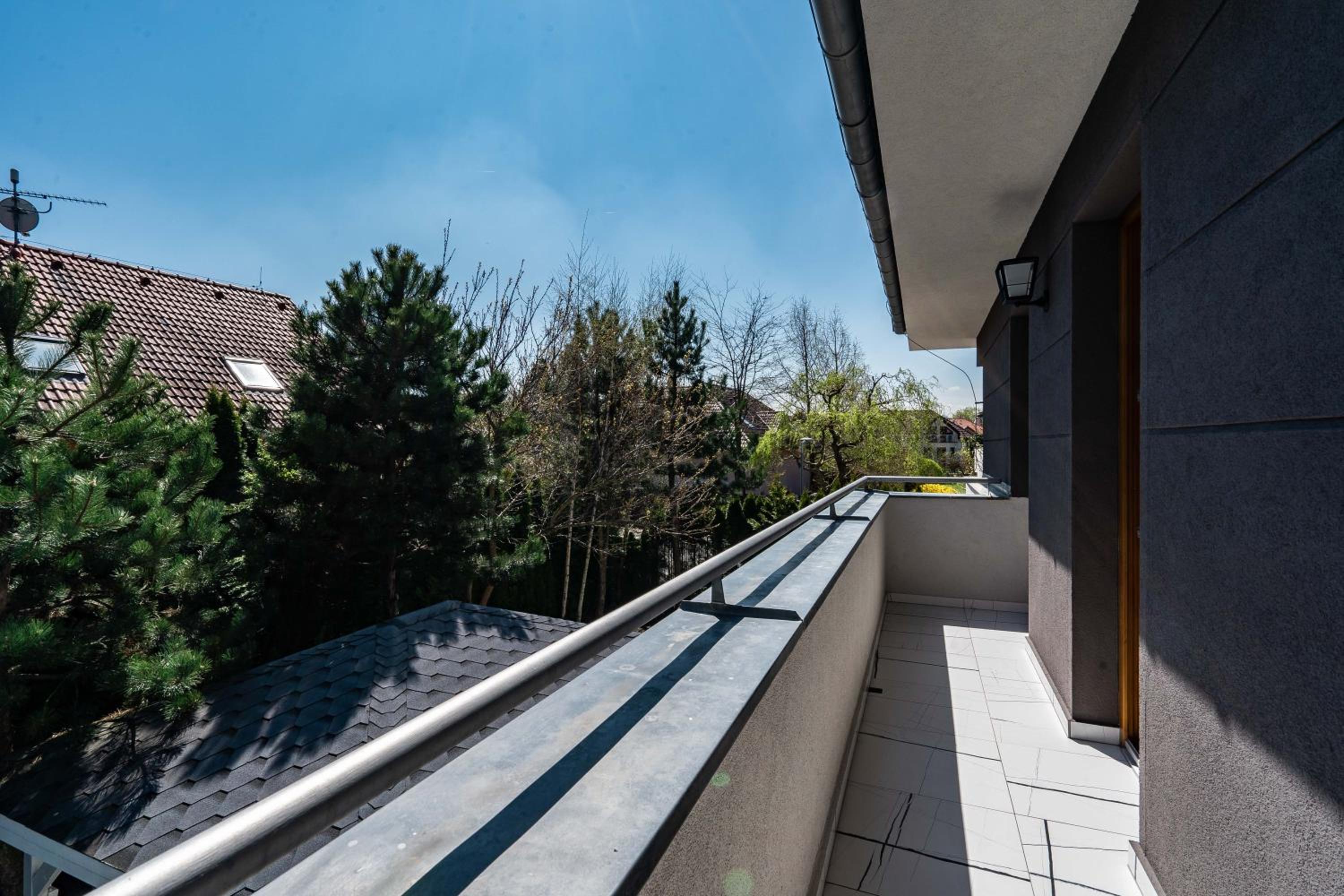 Serenity Luxusní vila s vířivkou a zahradou u Prahy