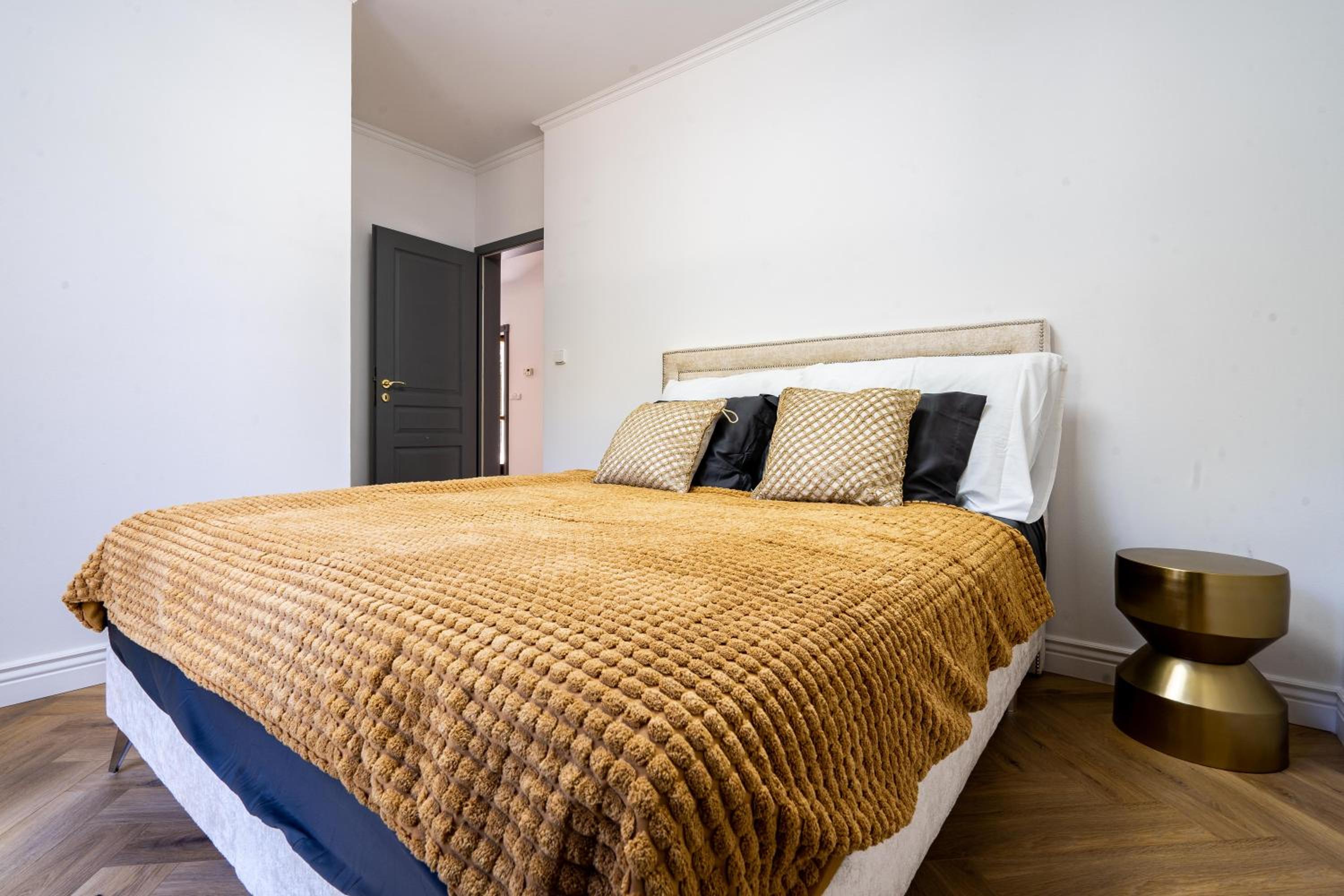 Serenity Luxusní vila s vířivkou a zahradou u Prahy