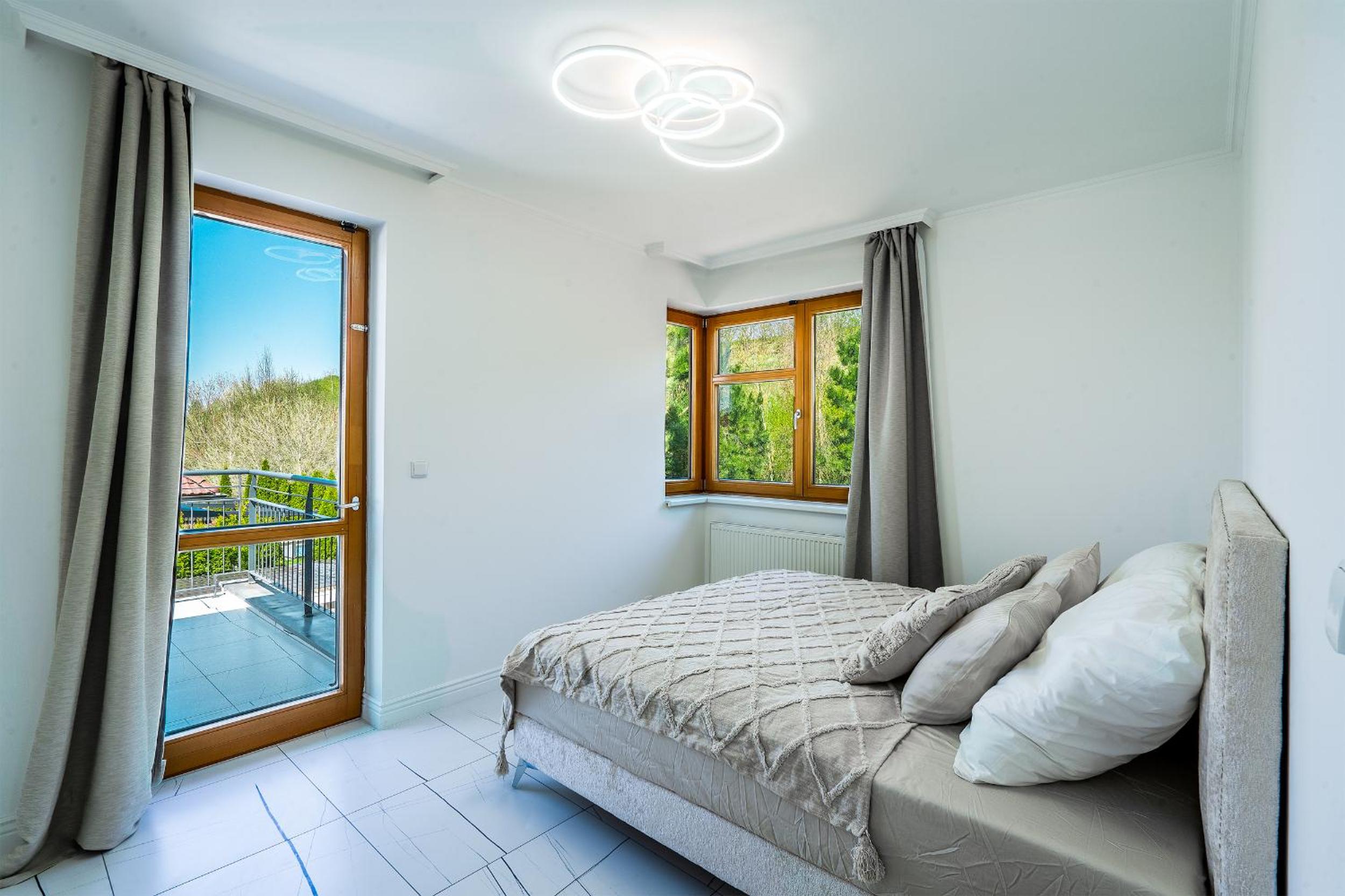 Serenity Luxusní vila s vířivkou a zahradou u Prahy