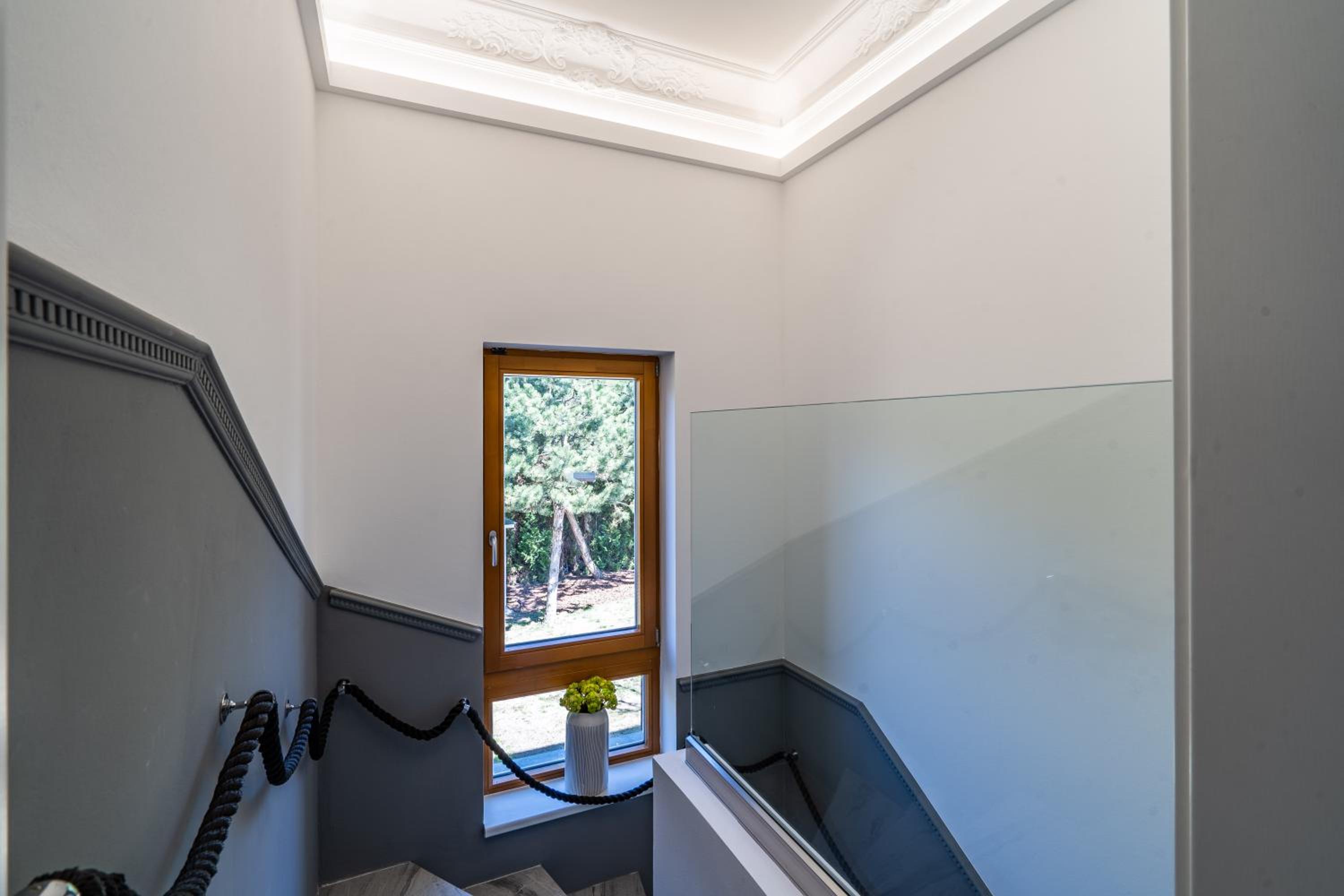 Serenity Luxusní vila s vířivkou a zahradou u Prahy