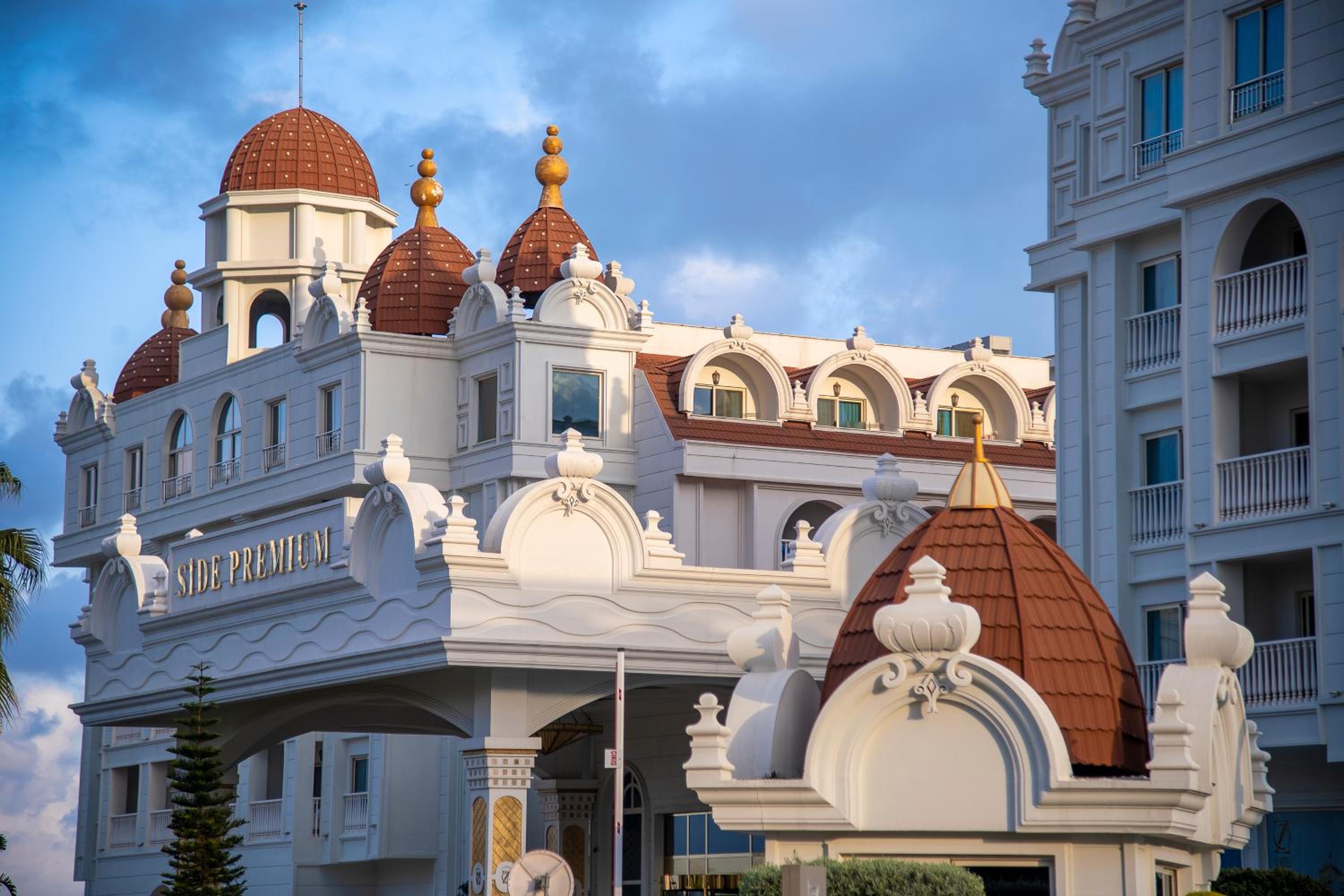 Oz Hotels Side Premium - Image 25