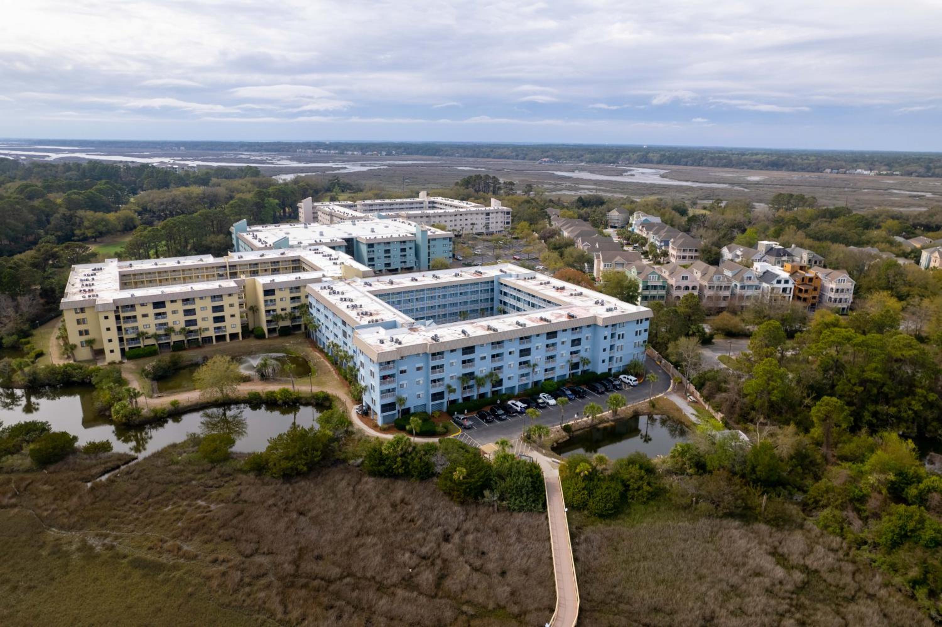 Hotel Gorgeous 2 Bedroom Condo - Image 1