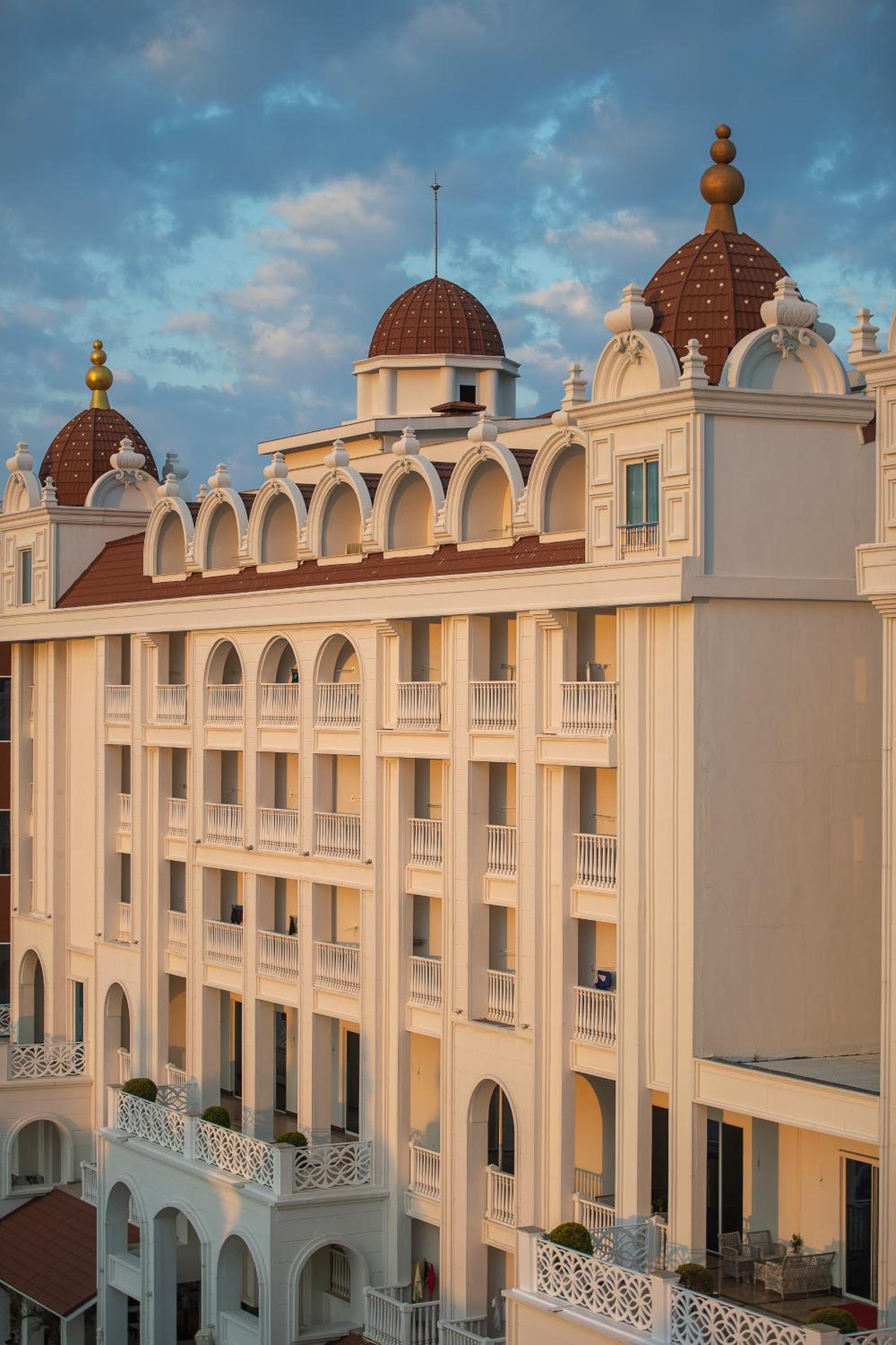 Oz Hotels Side Premium - Image 81