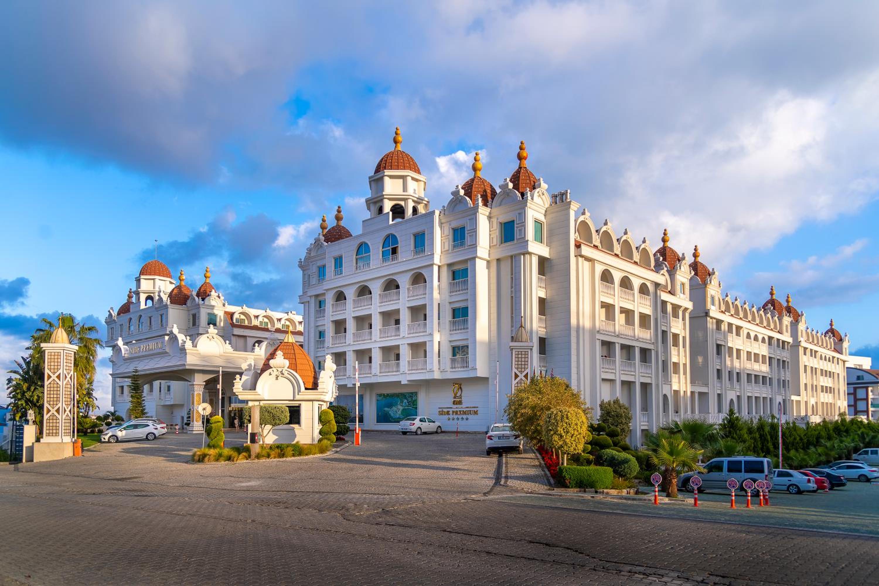 Oz Hotels Side Premium - Image 37