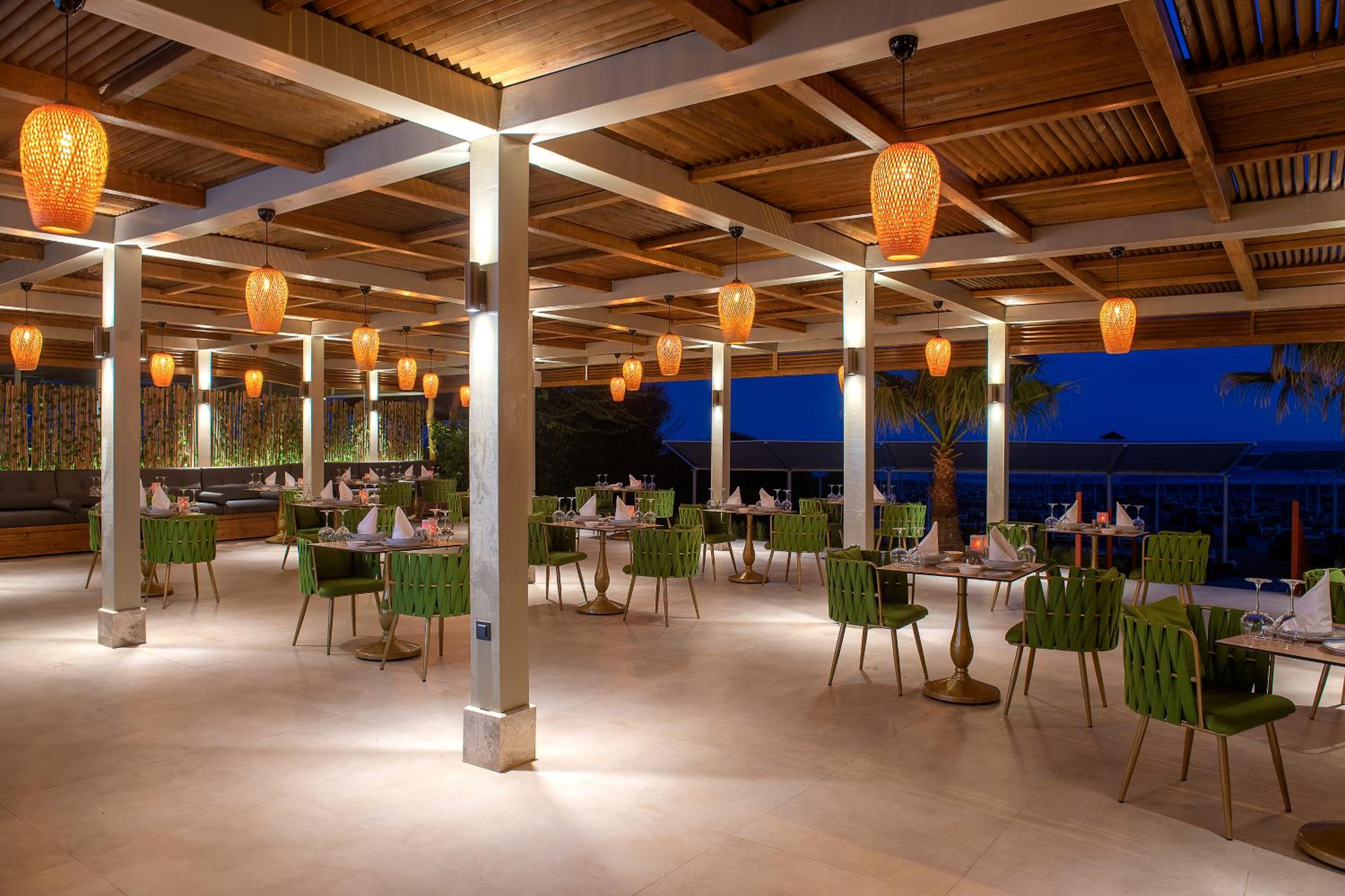 Oz Hotels Side Premium - Image 159