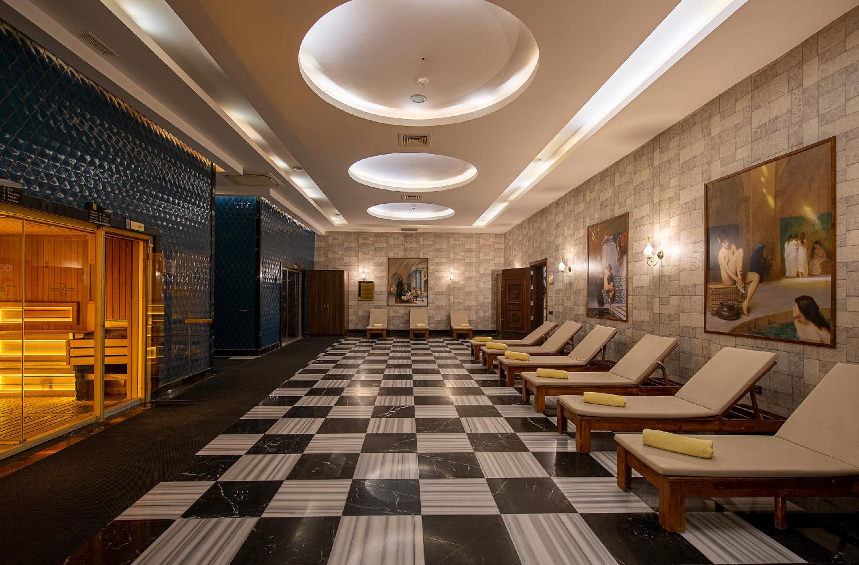 Oz Hotels Side Premium - Image 49