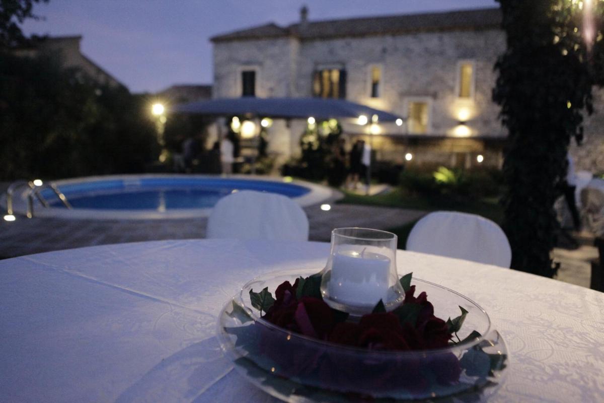 5 bedrooms mansion with private pool enclosed garden and wifi at Gesturi