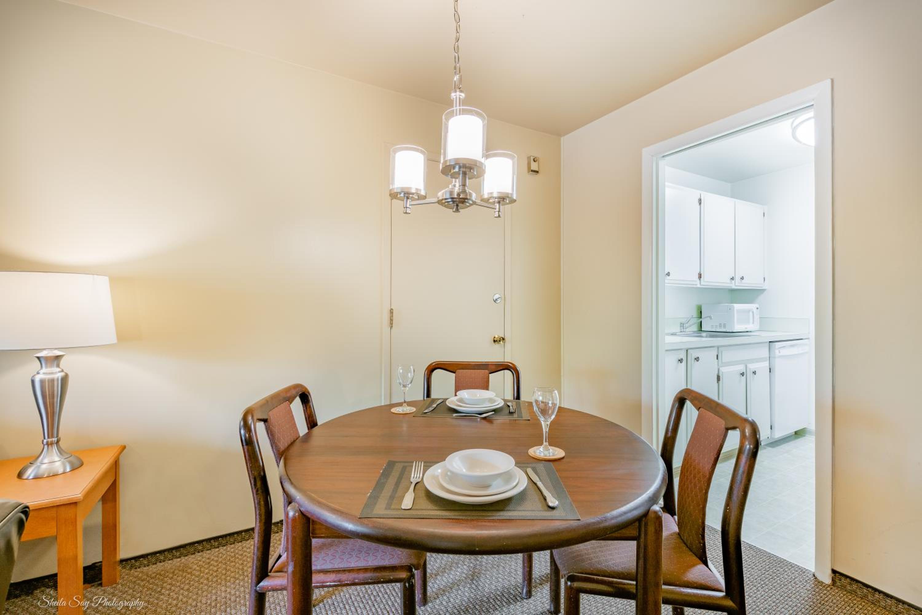 Seattle Vacations - La Residence Suite Hotel - Property Image 4