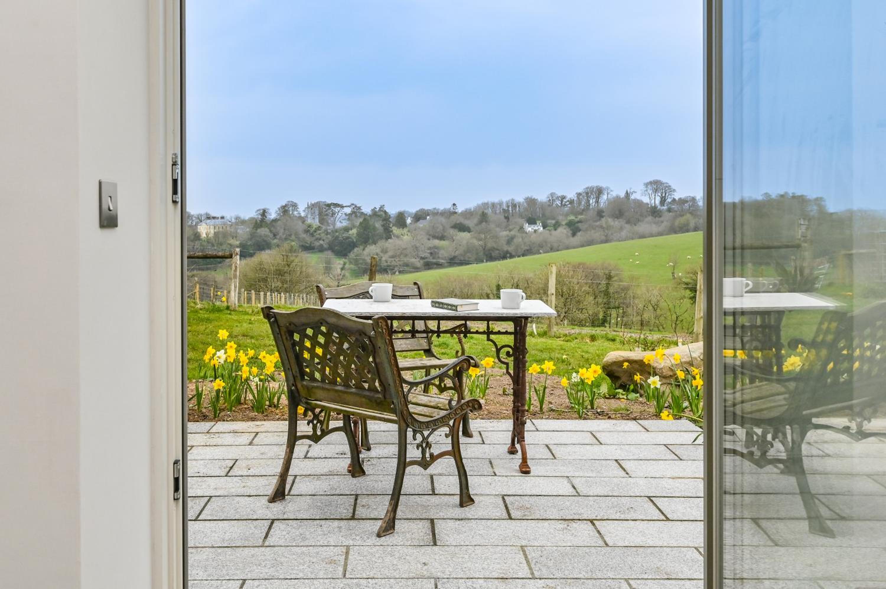 Cosy Rural Barn with Private Garden & Forest - The Cart Barn view 4