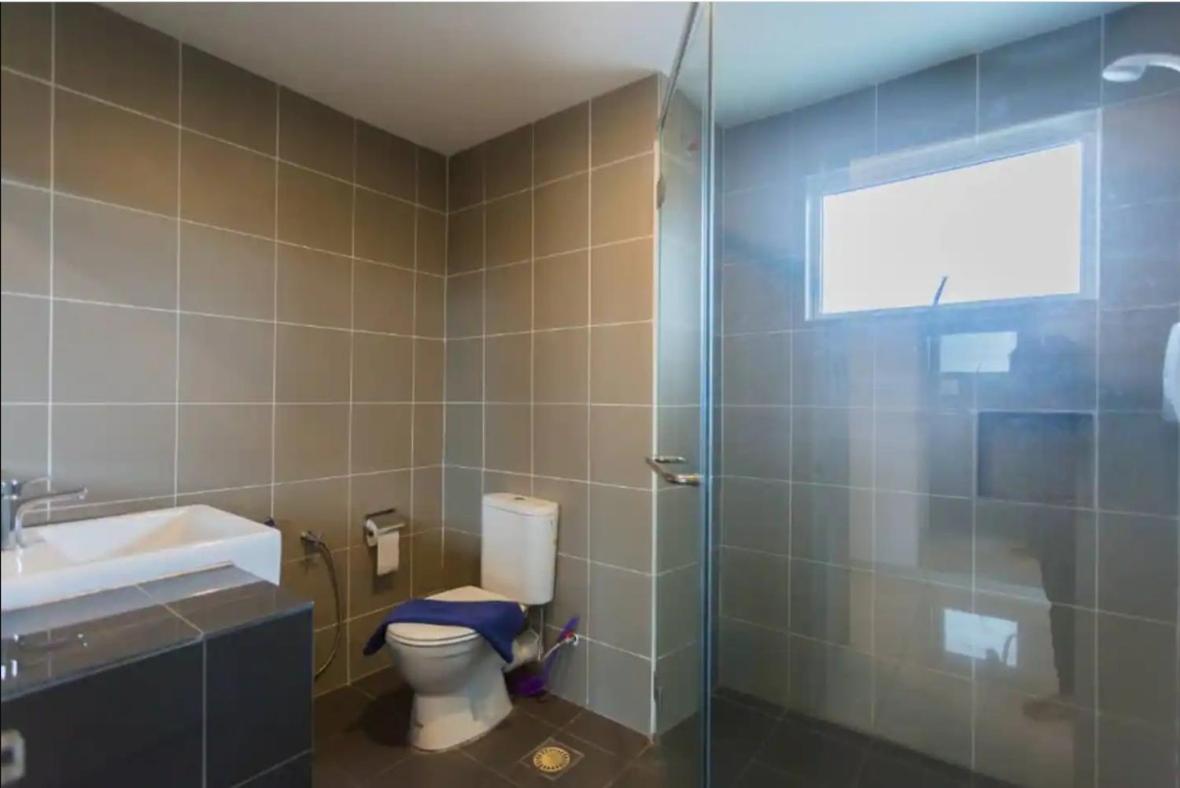 KK studio [B]/2 Queen Bed/ Netflix/Free Parking view 3