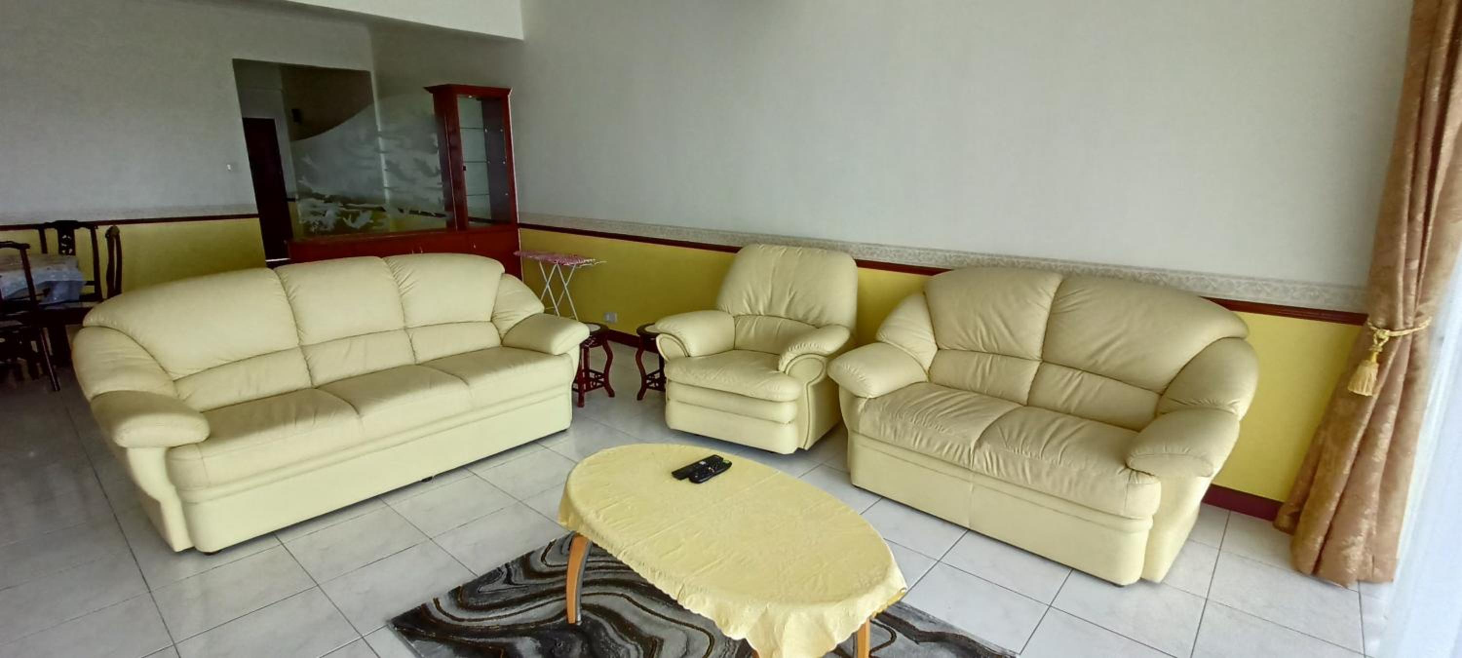 BIG BIG apartment @ Equatorial Hill Resort photo 6