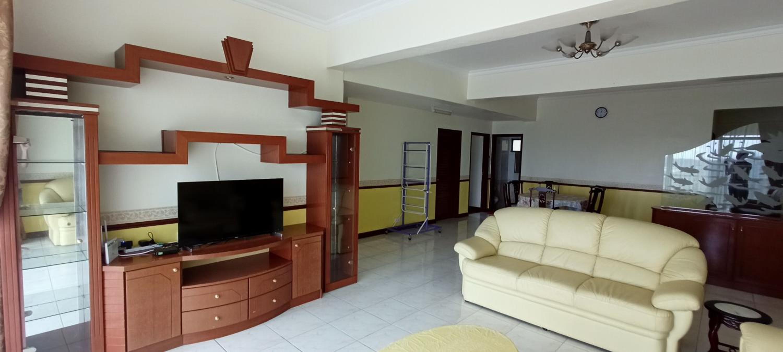 BIG BIG apartment @ Equatorial Hill Resort photo 5