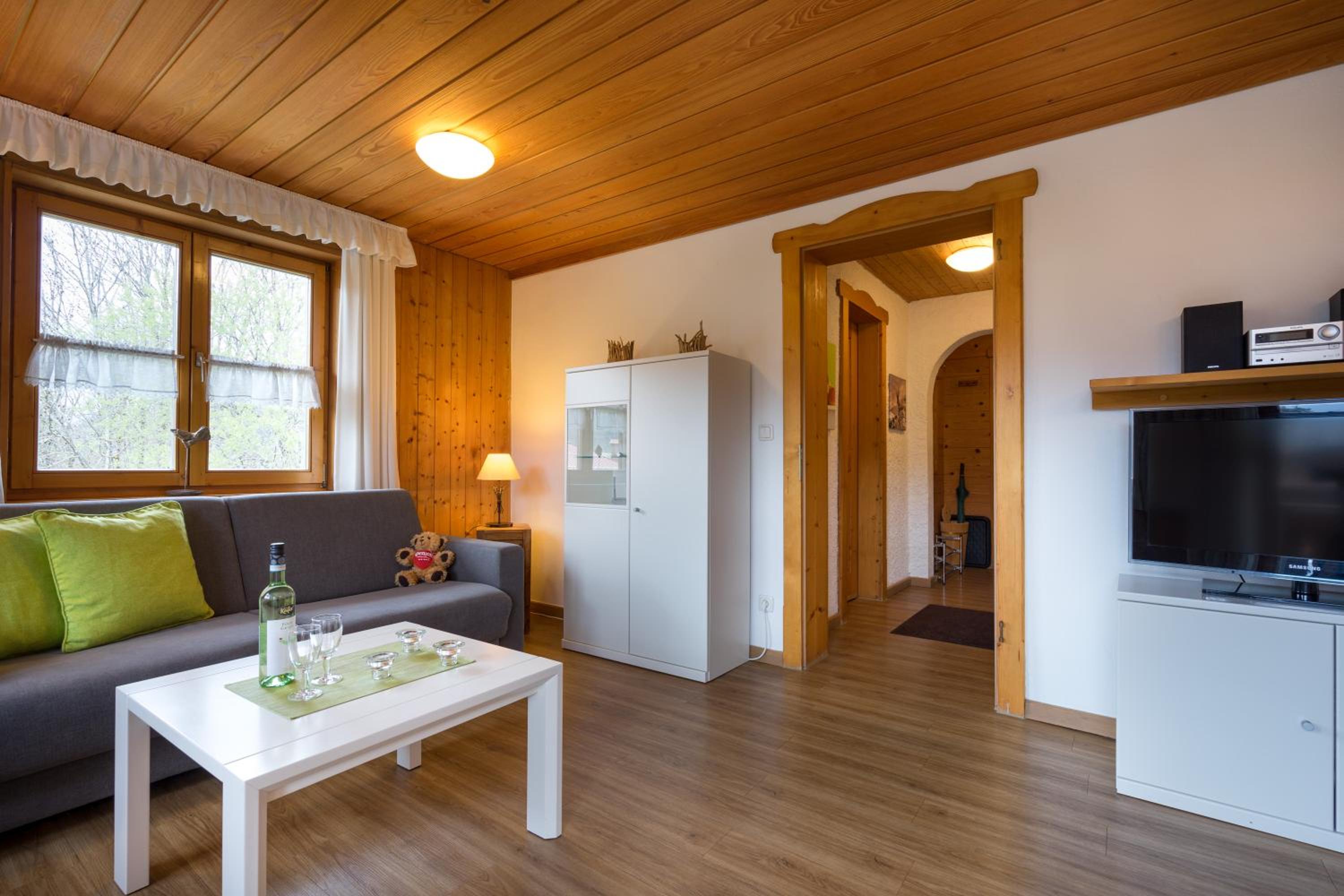 Ferienwohnungen Alpentraum - Landhaus am Bächle