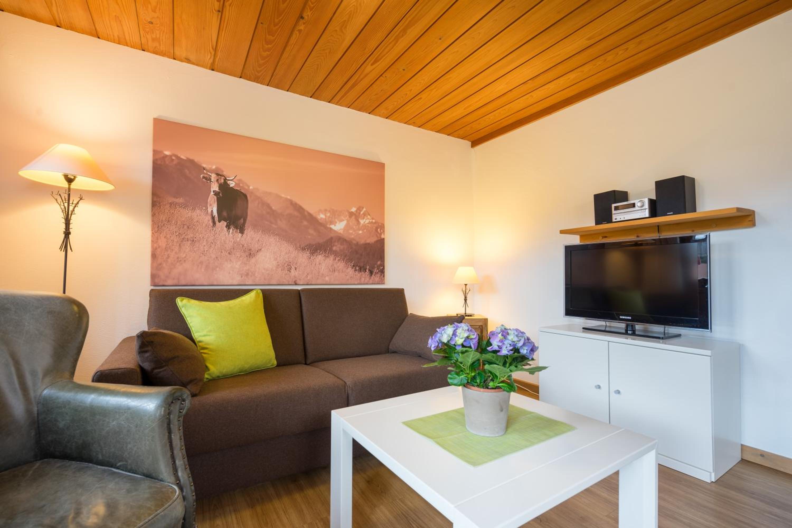Ferienwohnungen Alpentraum - Landhaus am Bächle