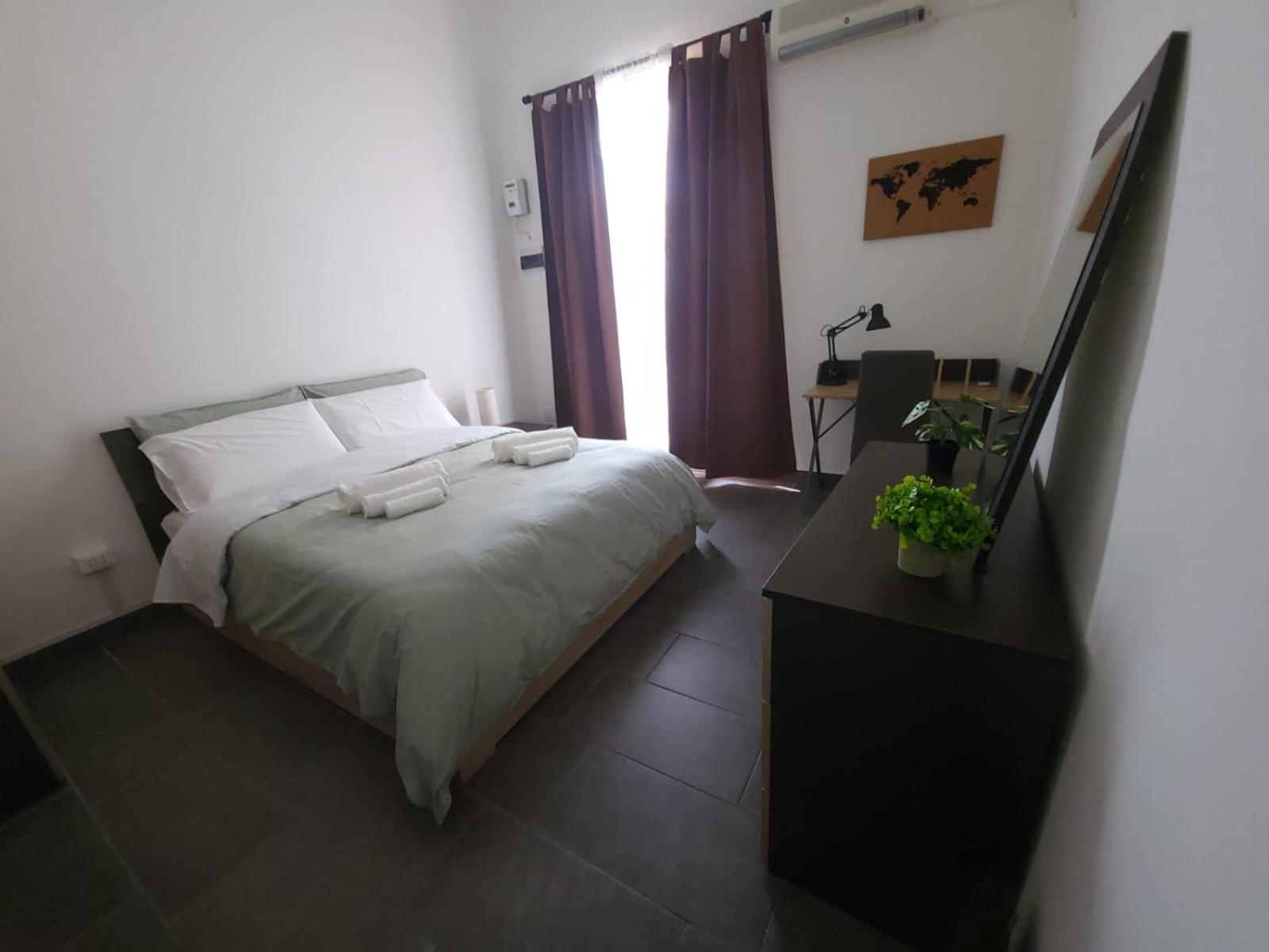 Giovenchi’s Apartment