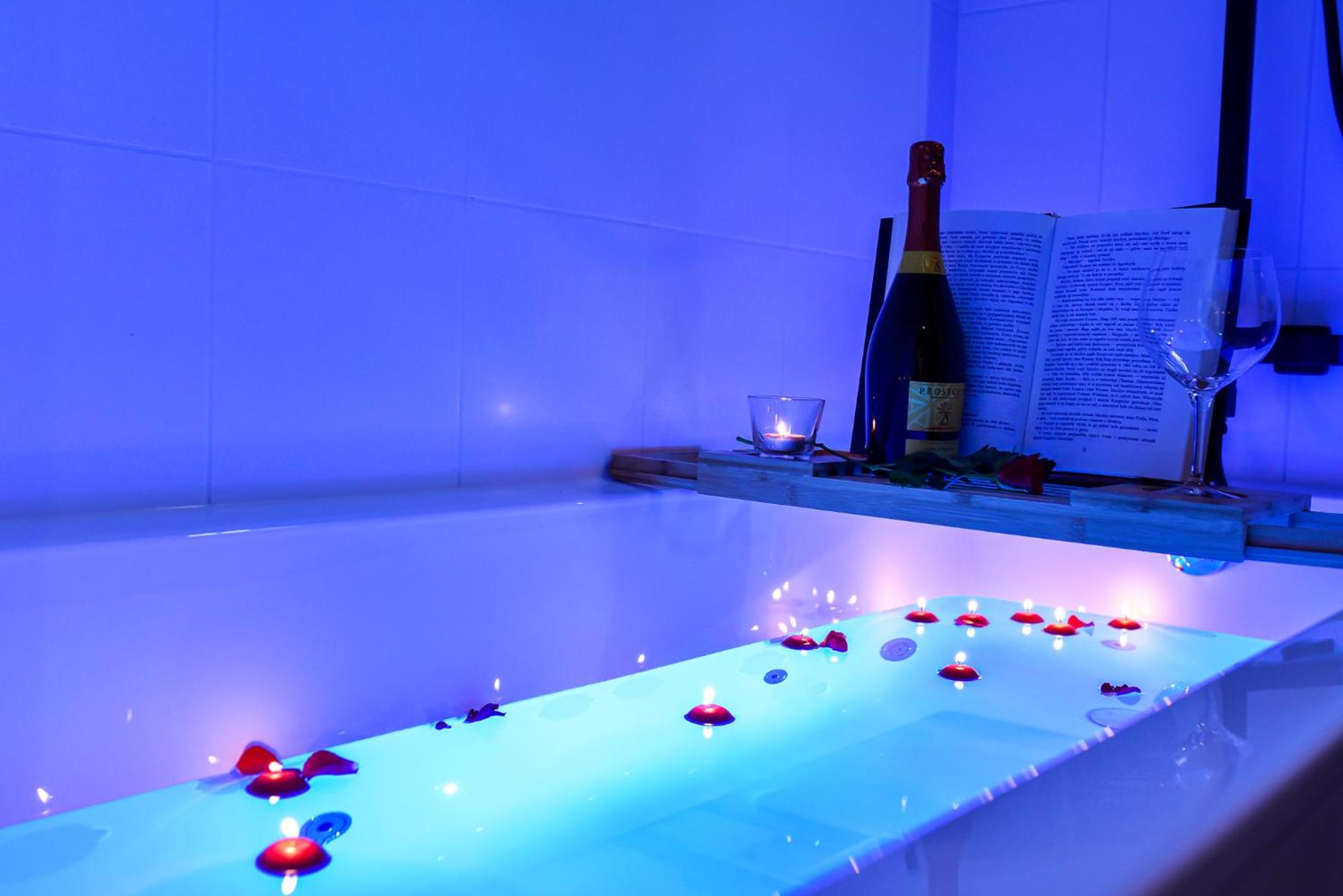 Apartament Leśny No 64 nad Zalewem JACUZZI, KOMINEK z Garażem NEW! view 5