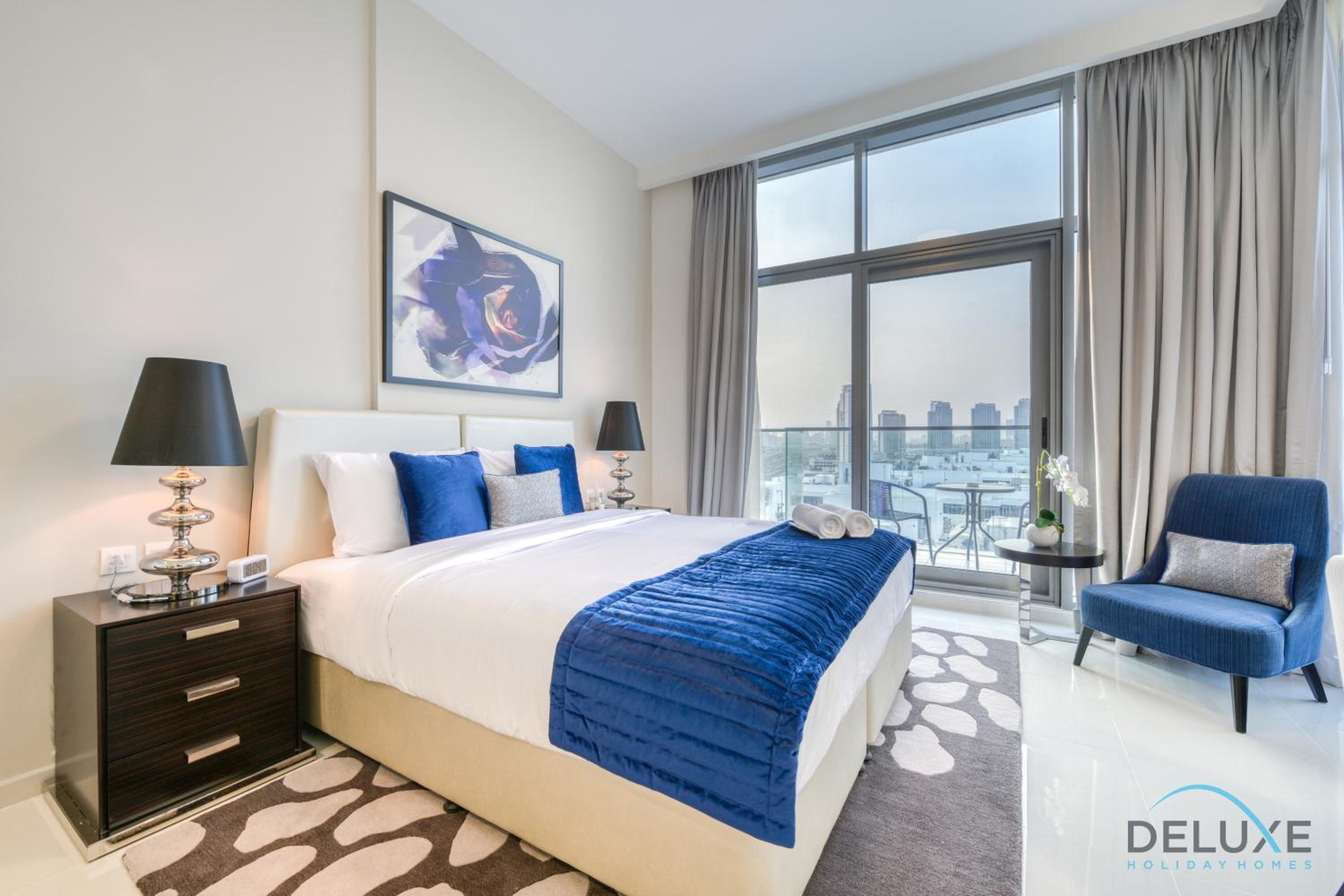 Sunlit Studio at Golf Promenade 2A DAMAC Hills By Deluxe Holiday Homes