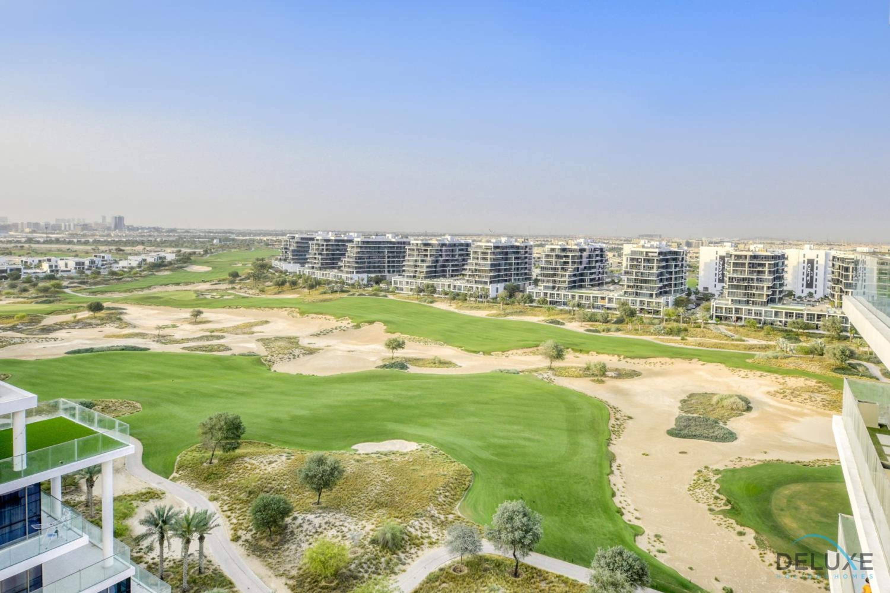 Sunlit Studio at Golf Promenade 2A DAMAC Hills By Deluxe Holiday Homes, photo 42