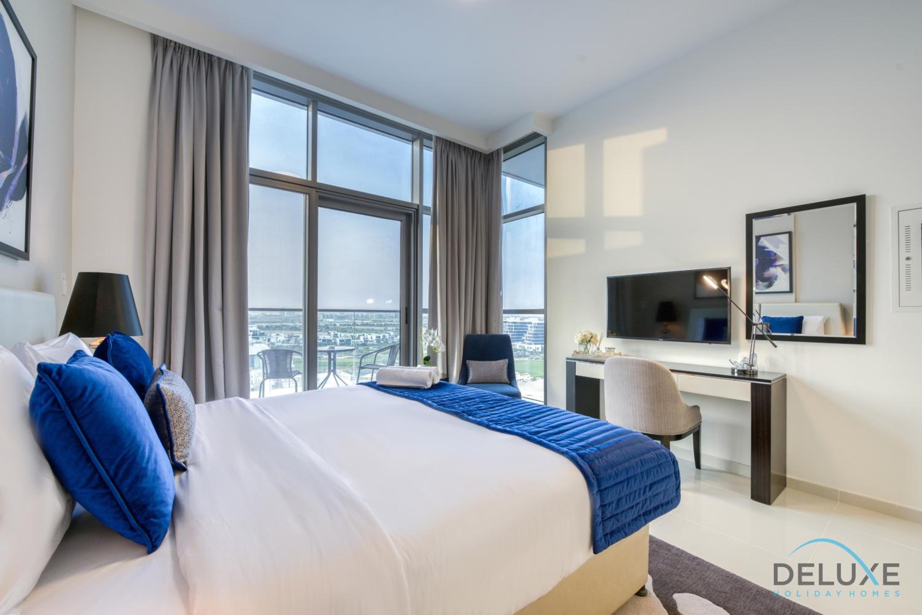 Sunlit Studio at Golf Promenade 2A DAMAC Hills By Deluxe Holiday Homes