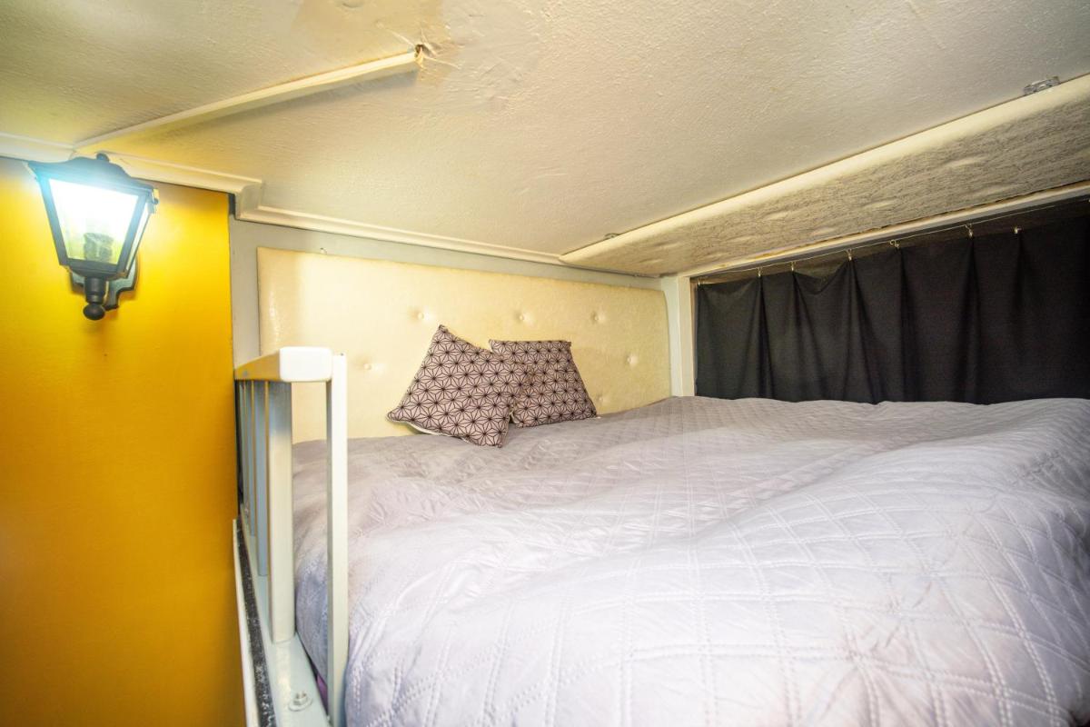 Stay-in-Art, Little Imaginary Apt, 20' to Acropolis photo 3