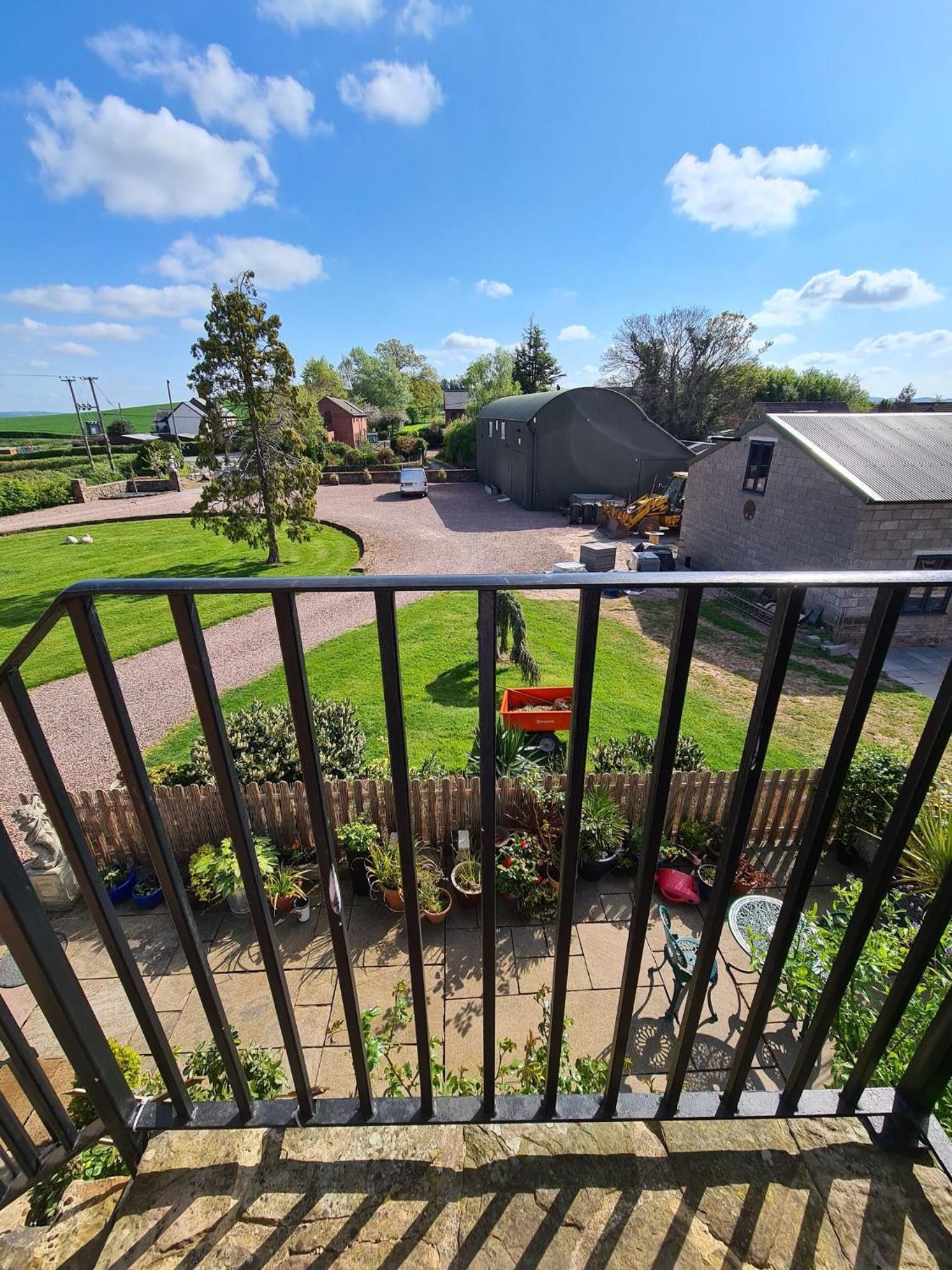Lyde Cross Coach House view 4
