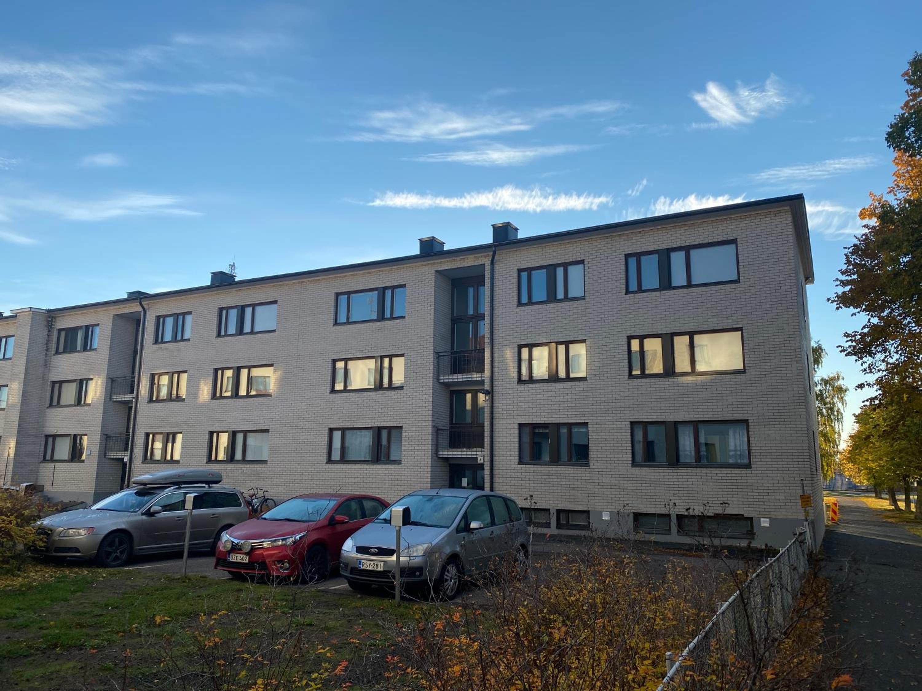 Lappland Kemiapartments CITY III near snowcastle, 2 rooms , kitchen , glaz balcony, FREE park with heat plug view 5