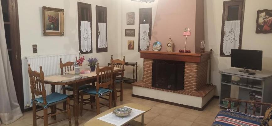 Nikos Holidays House
