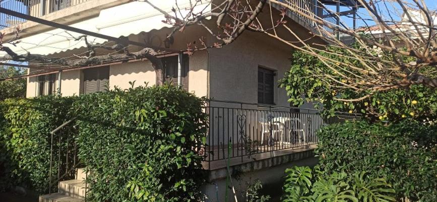 Nikos Holidays House
