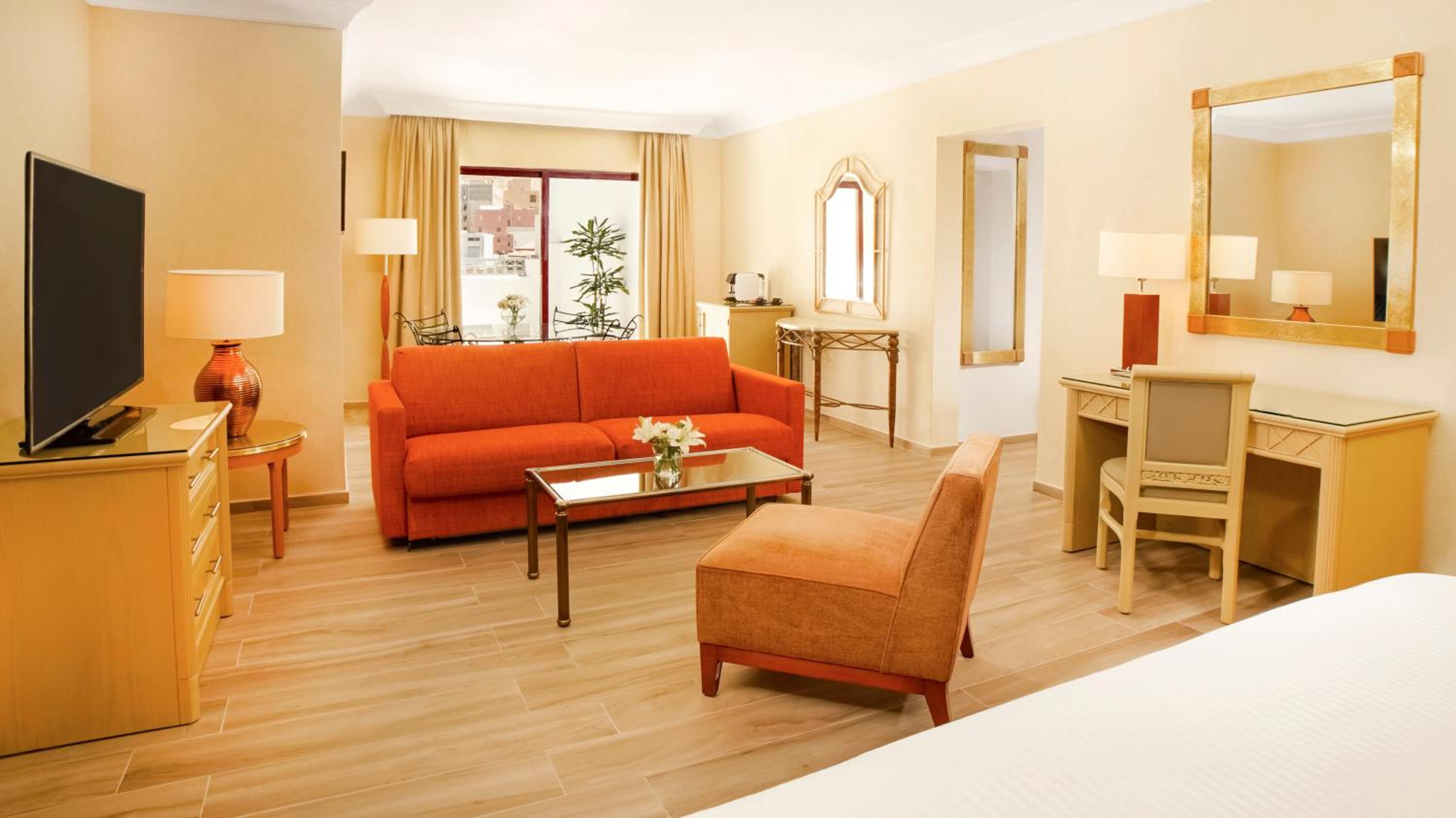 Mövenpick Resort Petra — photo 81