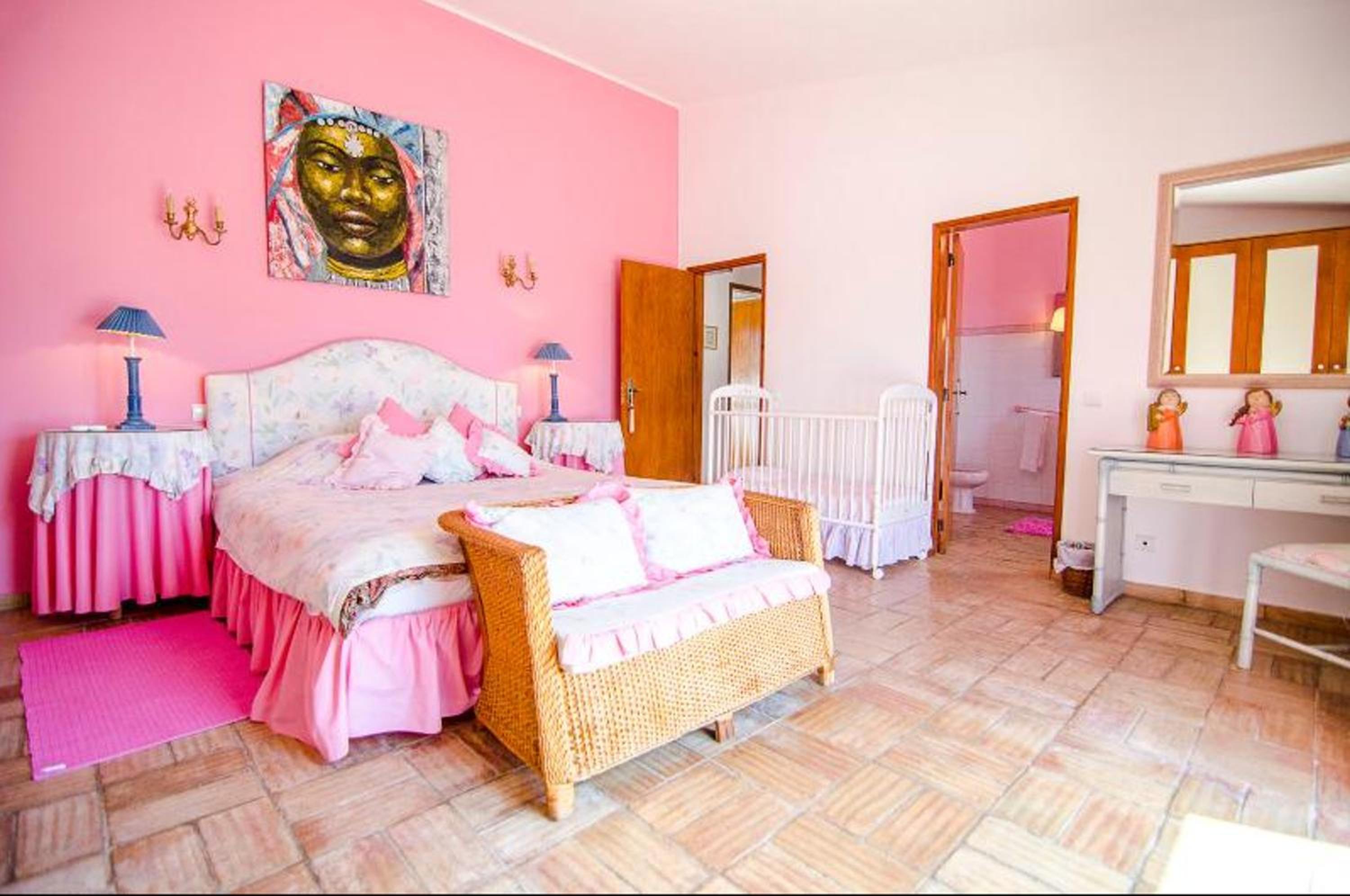 Elegant Villa in Loulé with Private Pool