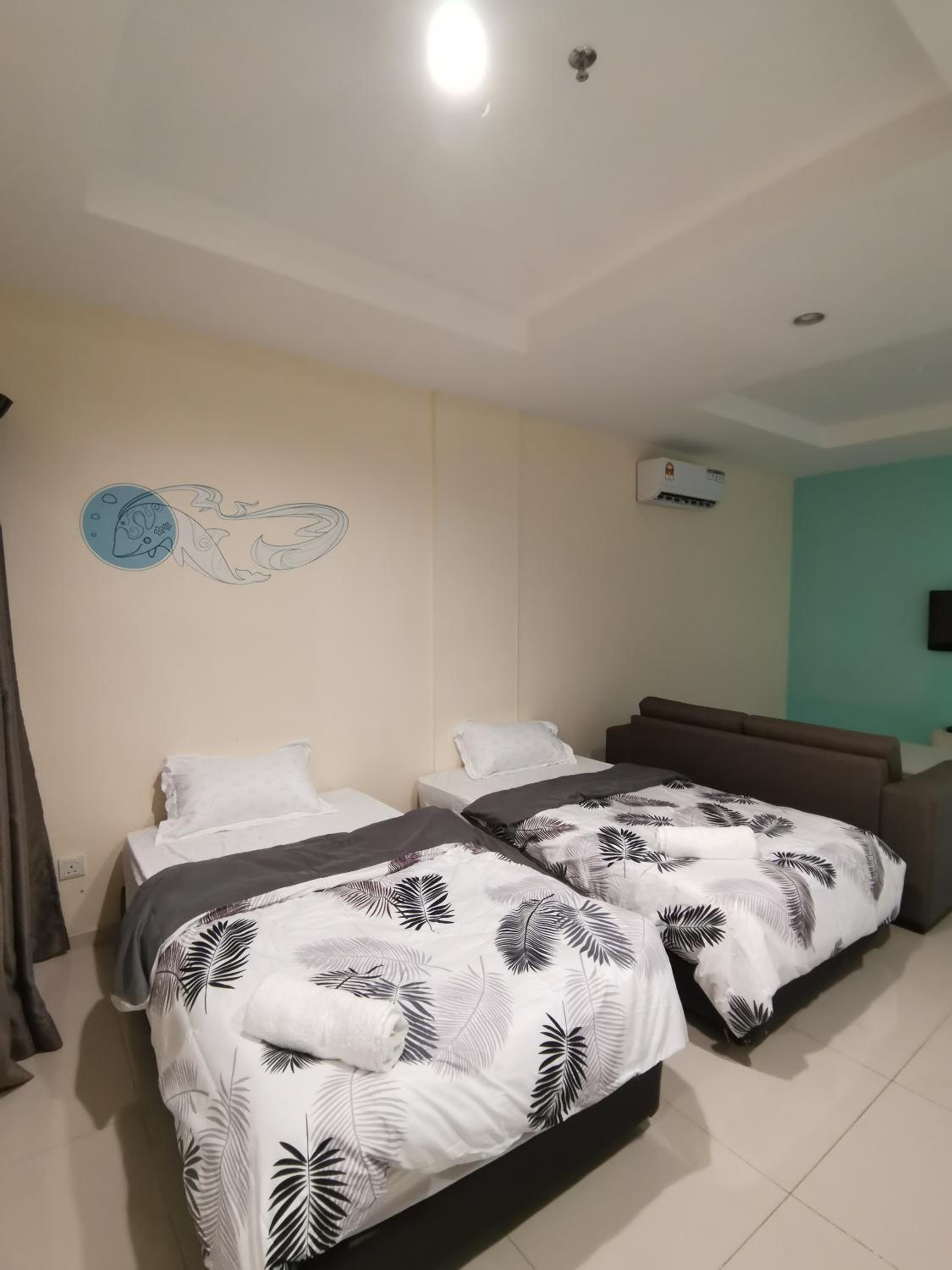 Rustic one bedroom unit for 4pax by Jomy Management photo 3
