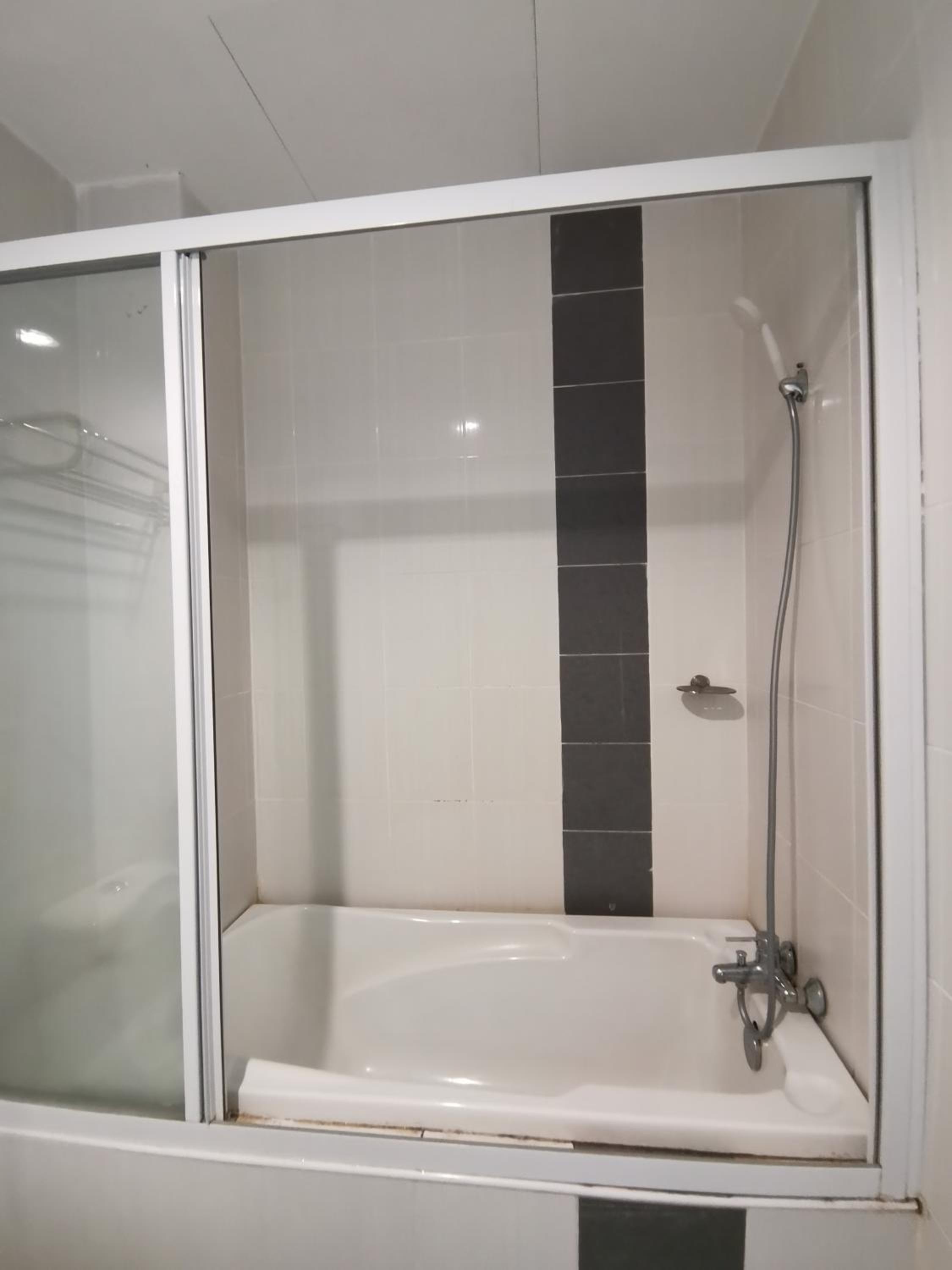 Rustic one bedroom unit for 4pax by Jomy Management photo 7